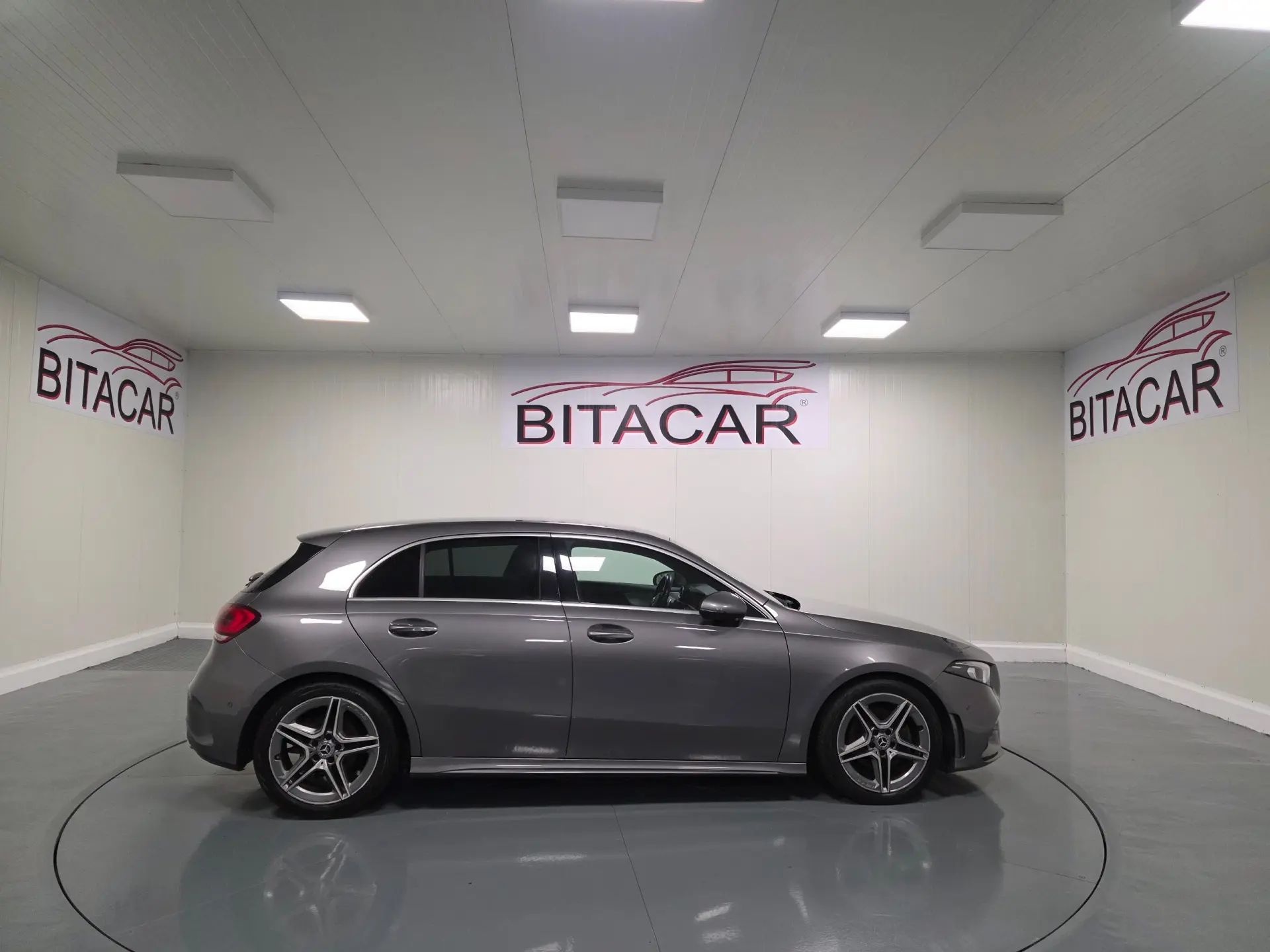 Mercedes-Benz A 180 d AMG Line Aut. 52