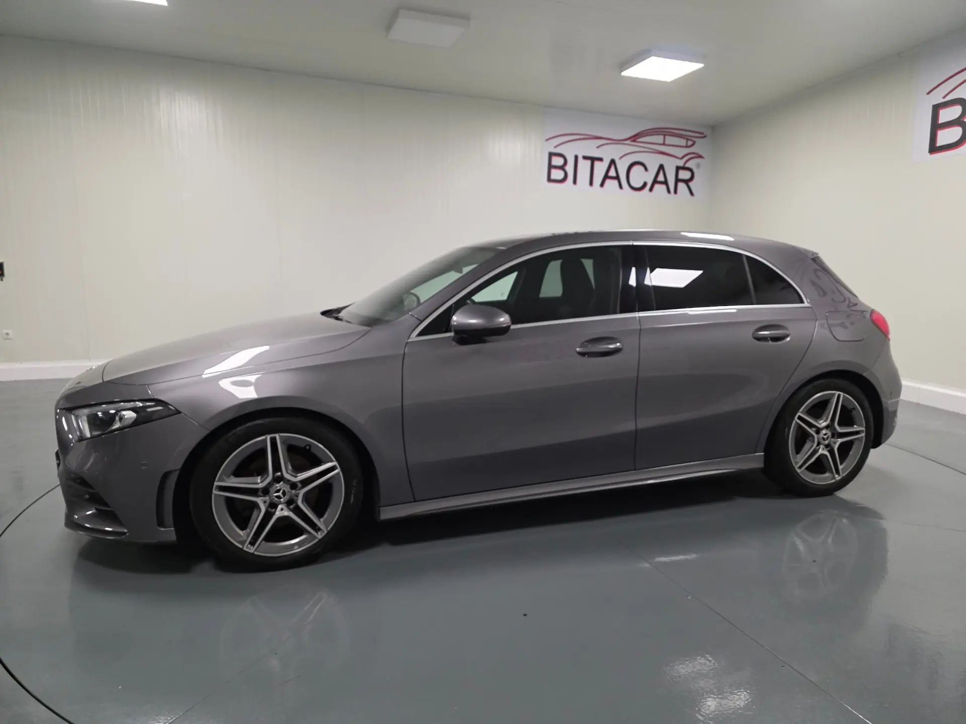 Mercedes-Benz A 180 d AMG Line Aut. 21