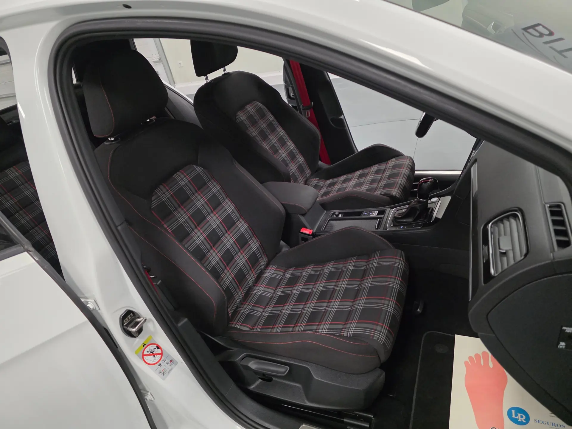 Volkswagen Golf 2.0 TSI GTI DSG Performance 57