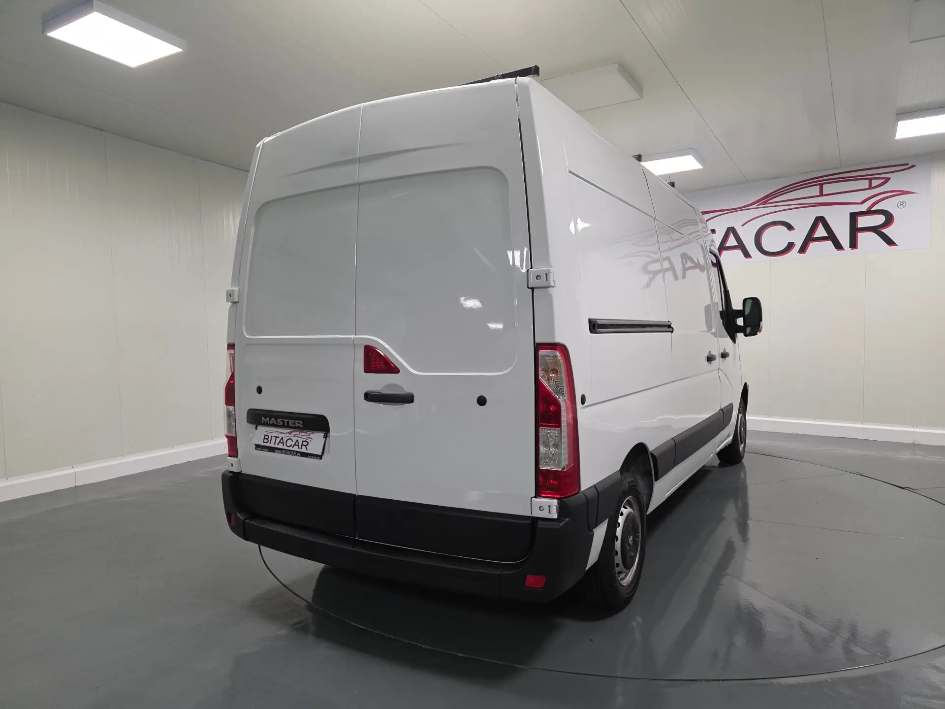 Renault Master 2.3 dCi L2H2 3.5T 31