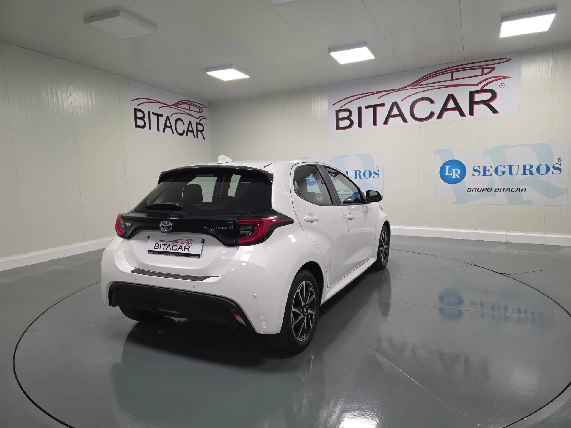 Toyota Yaris 1.5 HDF EXCLUSIVE 32