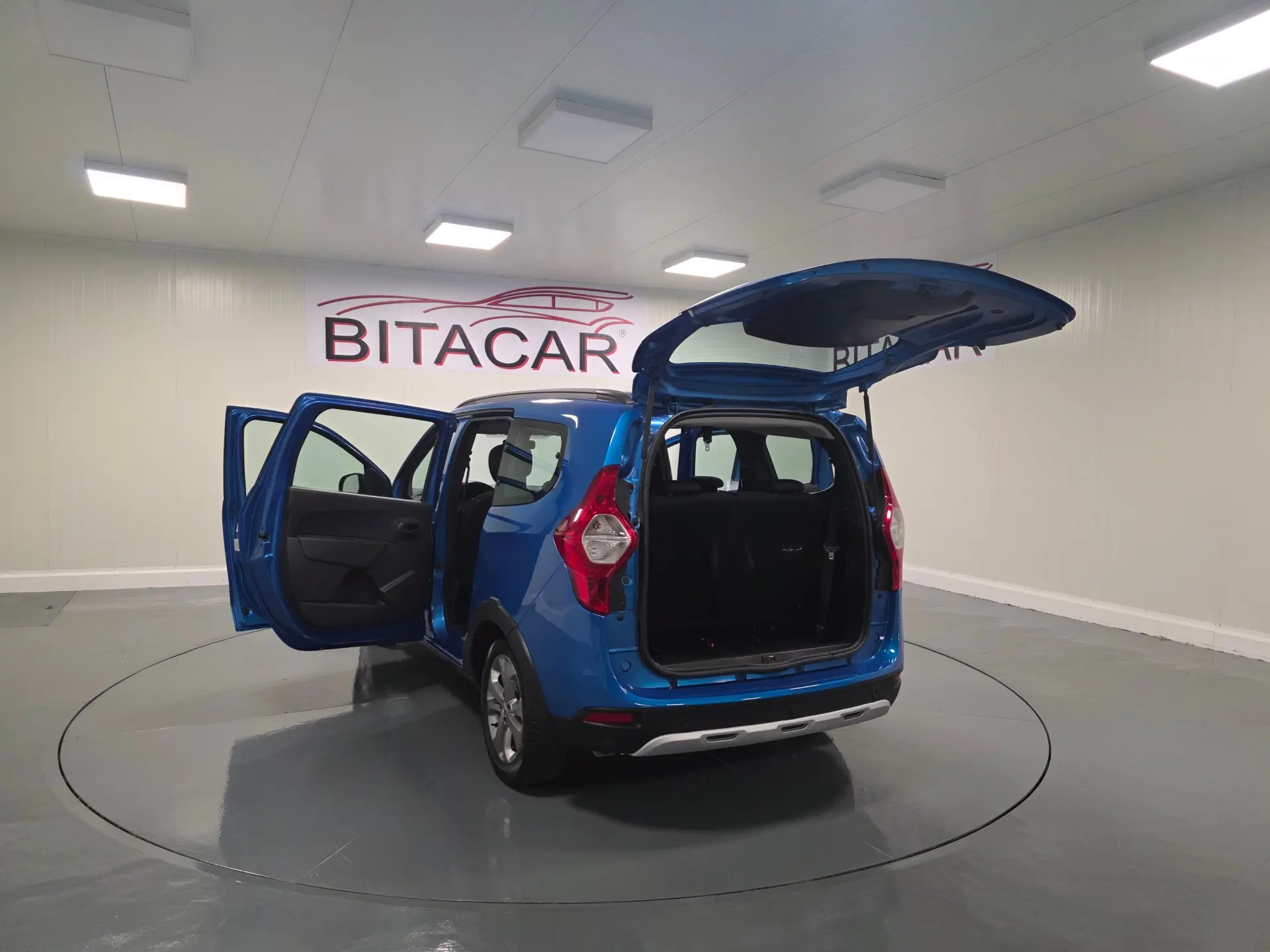 Dacia Lodgy 1.5 dCi Stepway 7L 54