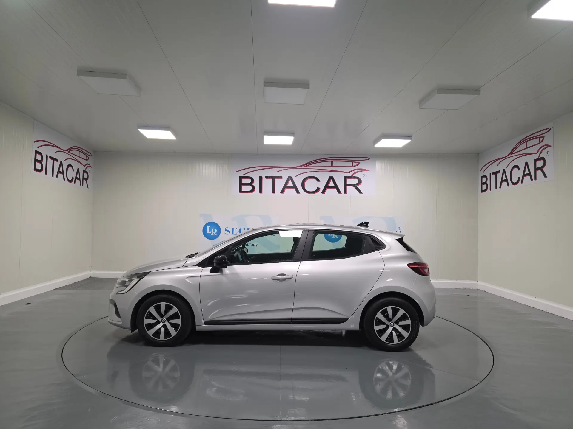 Renault Clio 1.0 TCe Evolution 17