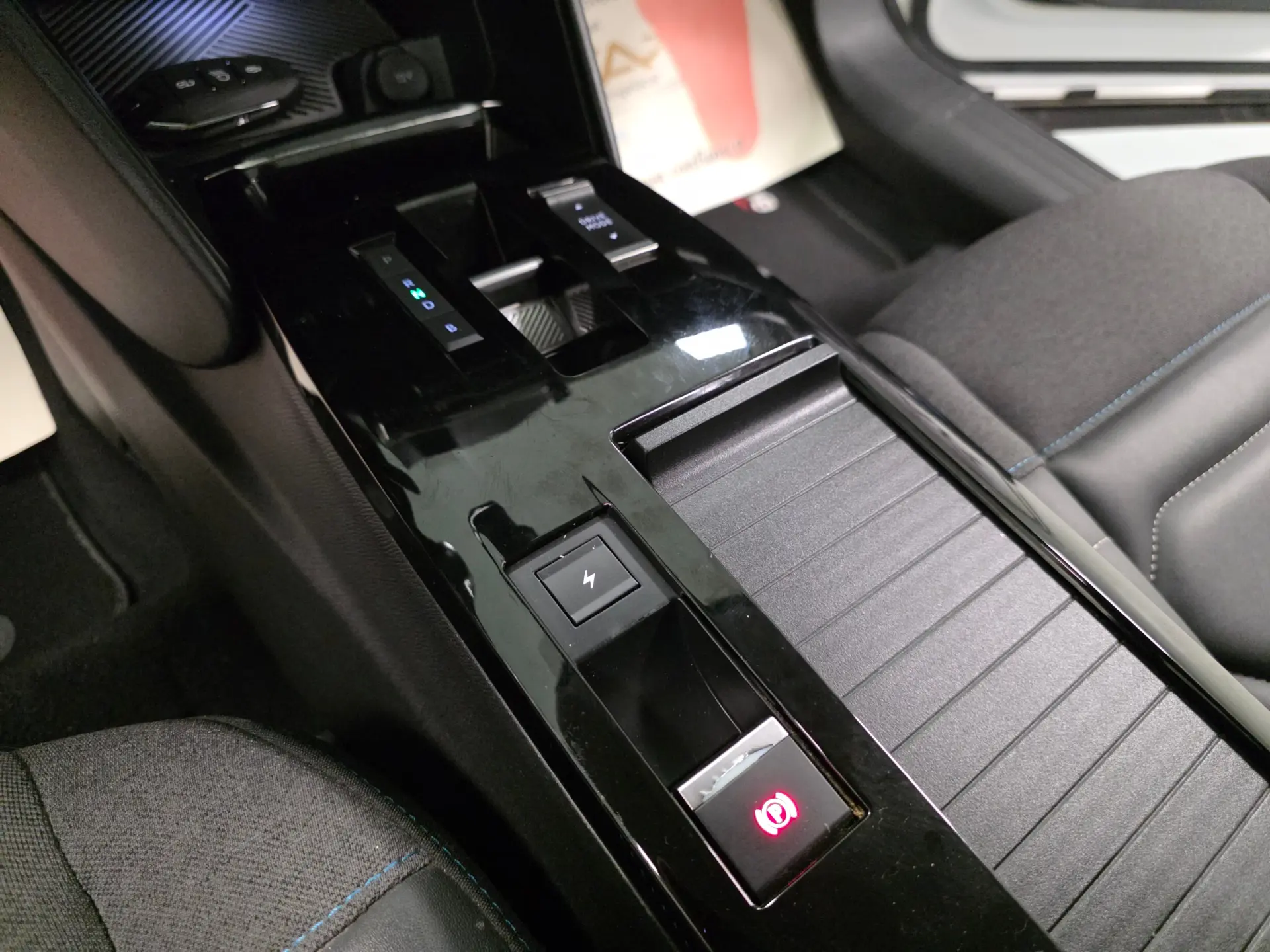 Citroen e-C4 SHINE 117