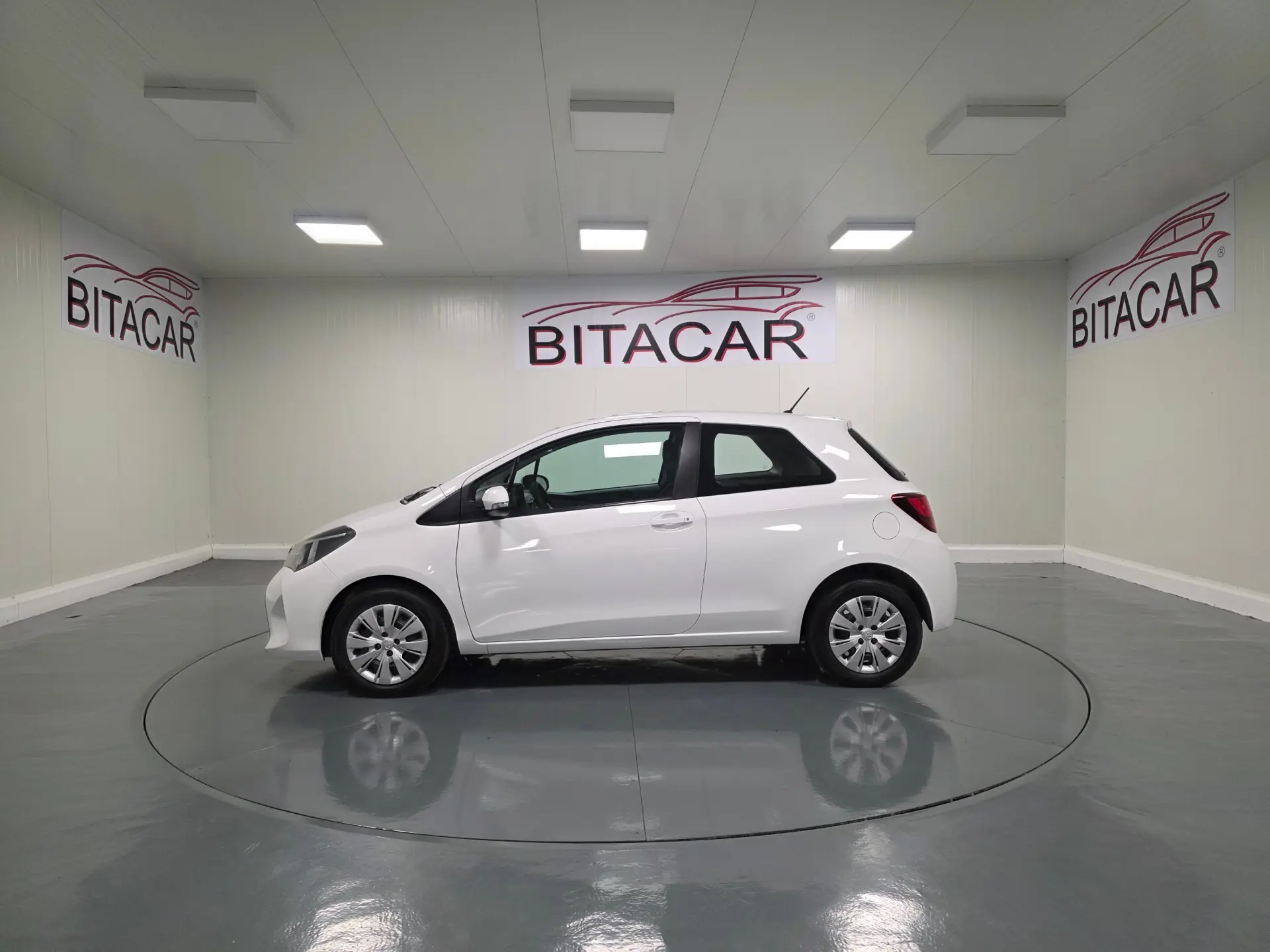 Toyota Yaris BIZZ 1.4 D-4D 90CV IVA DEDUTIVEL 22