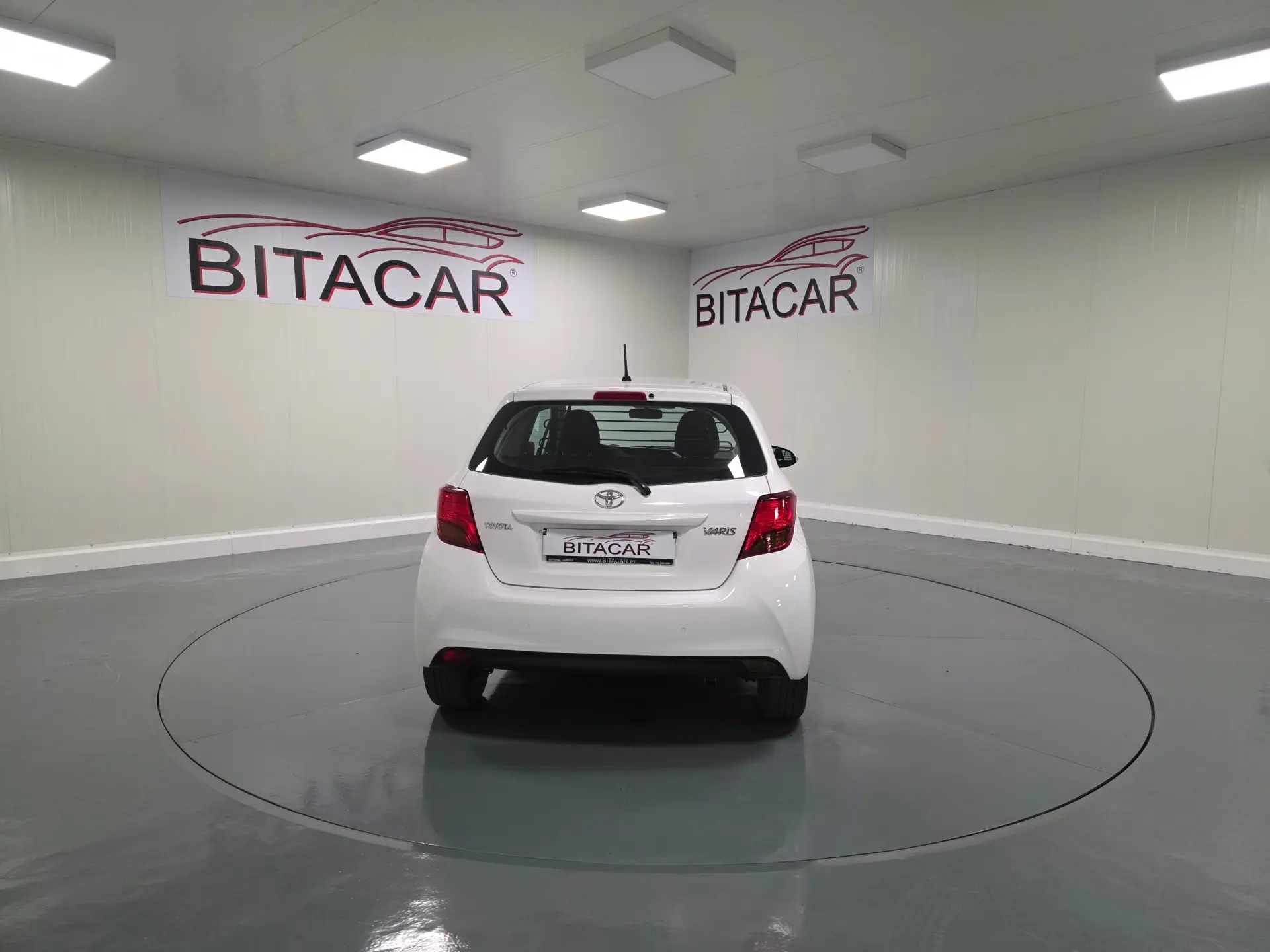 Toyota Yaris BIZZ 1.4 D-4D 90CV IVA DEDUTIVEL 41