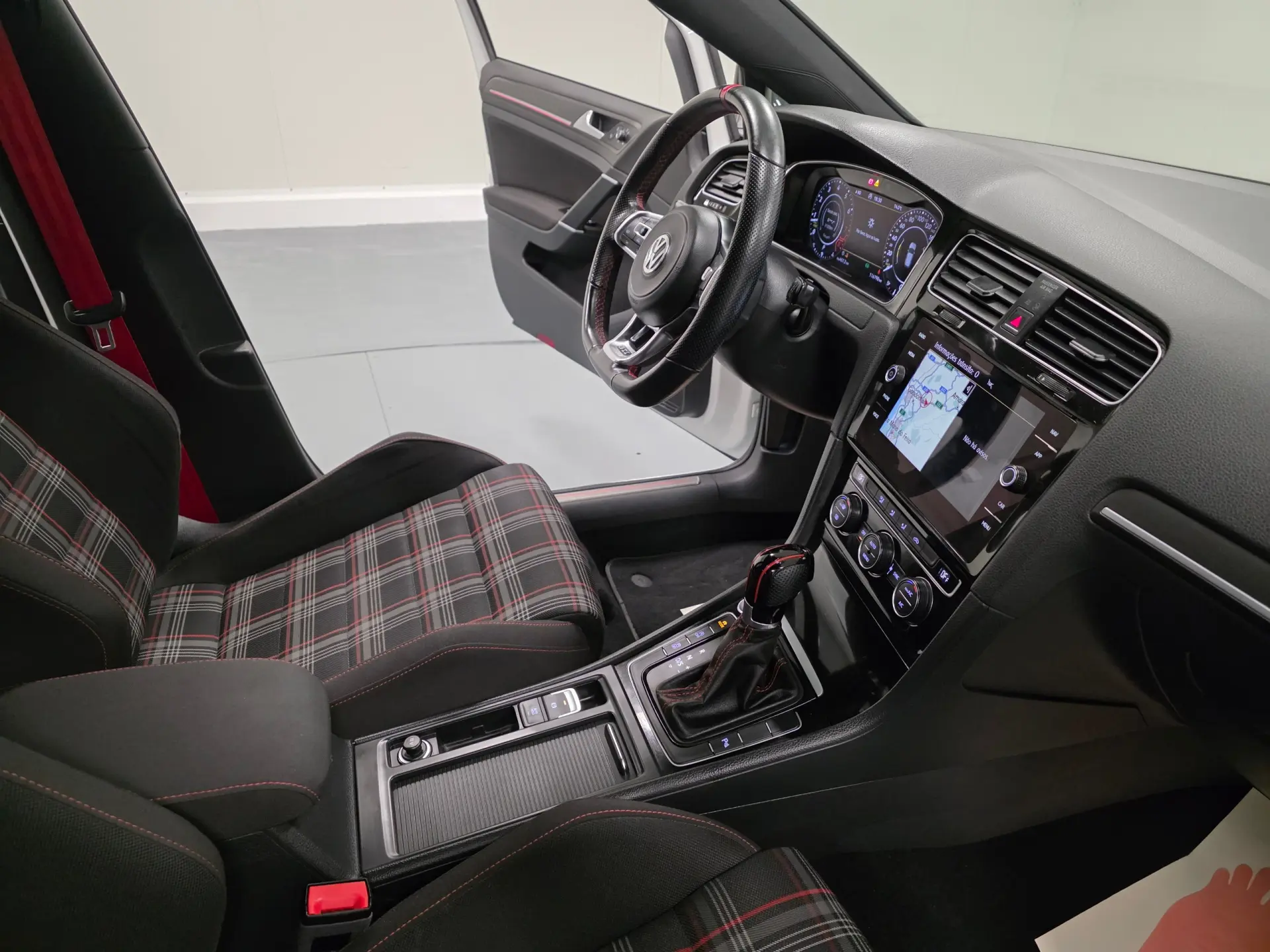 Volkswagen Golf 2.0 TSI GTI DSG Performance 65