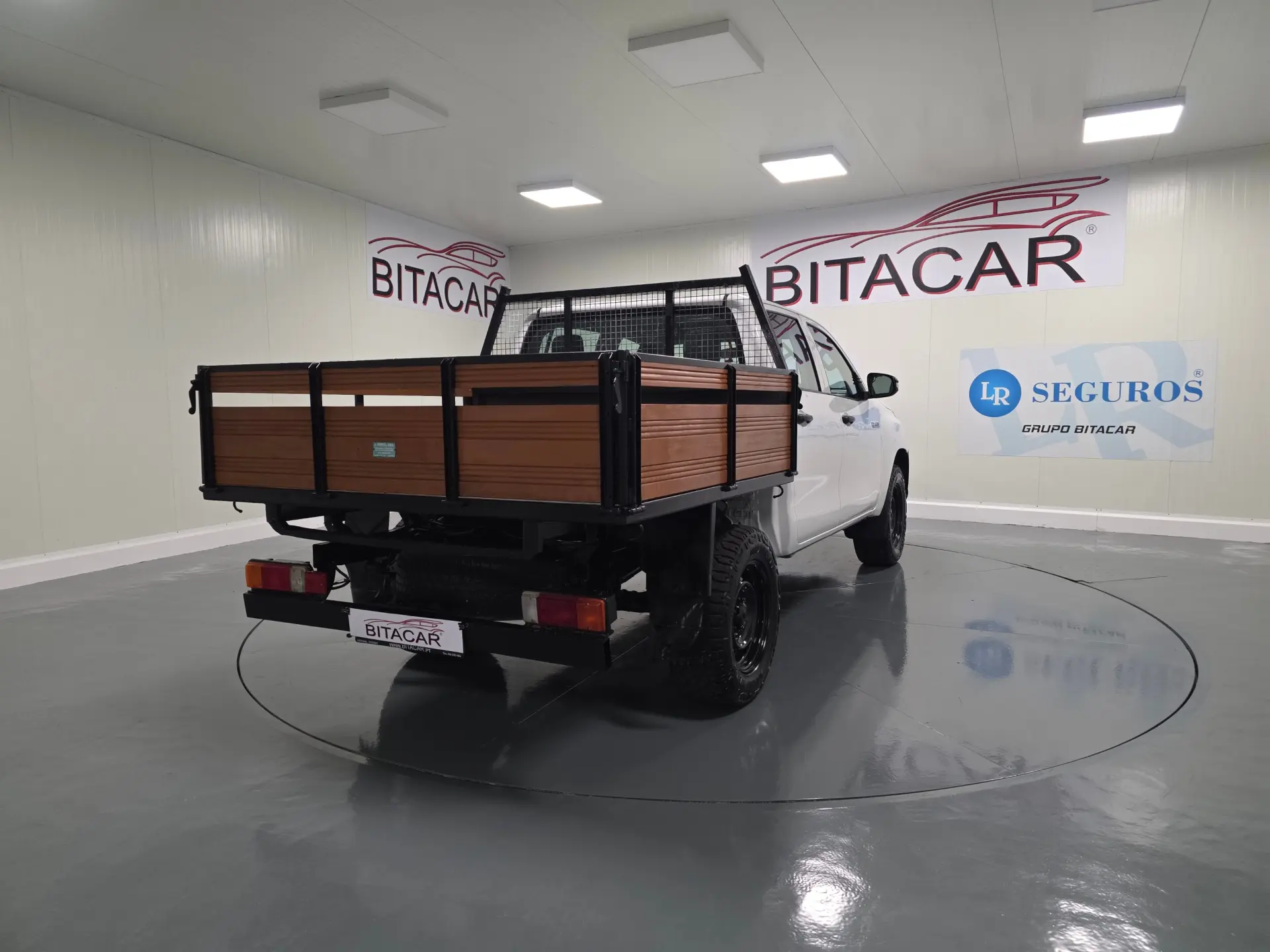 Toyota Hilux 2.4 D-4D 4WD CD CH 24