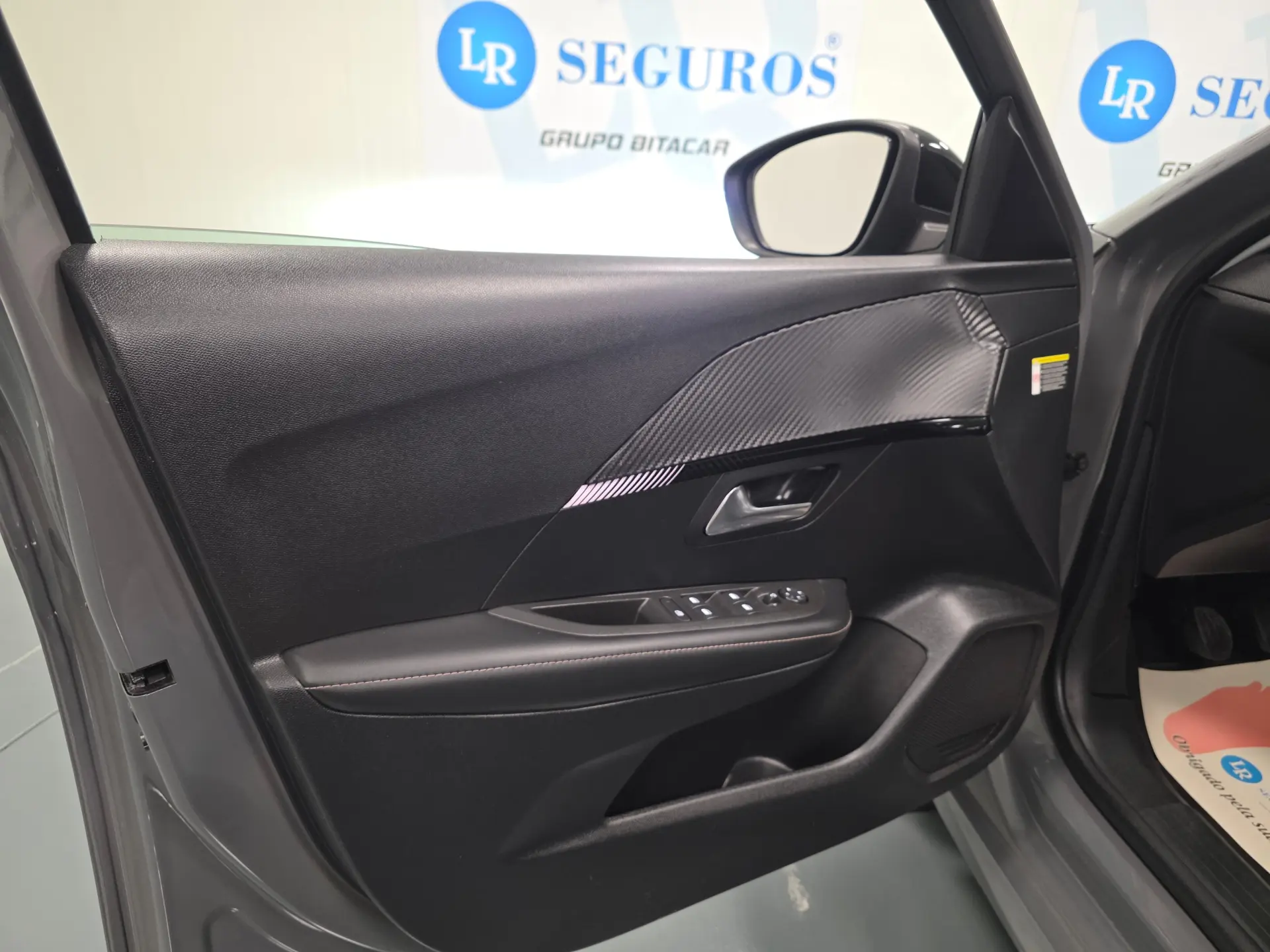 Peugeot 208 ALLURE 78