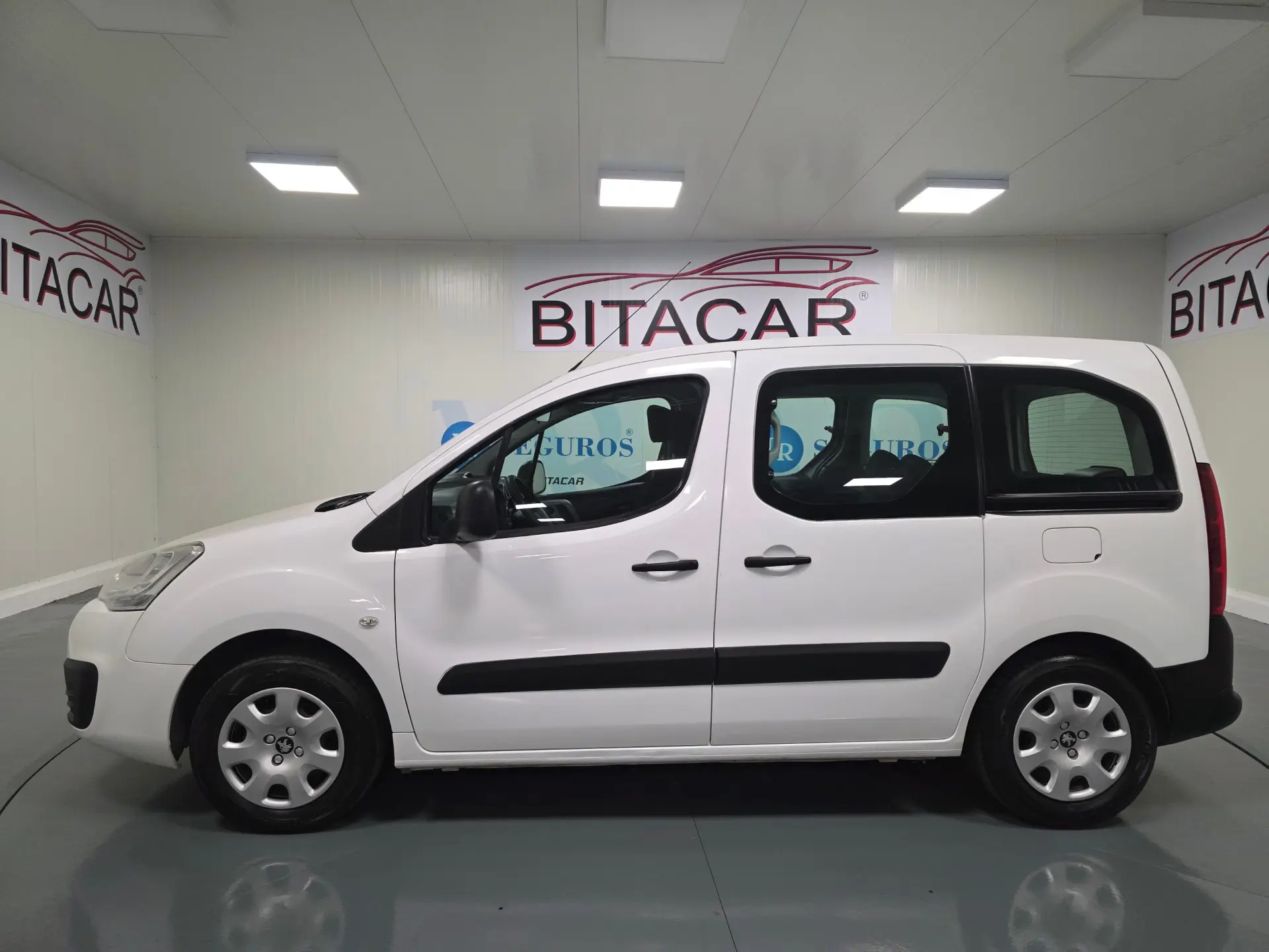 Peugeot Partner TEPEE 1.6 BLUEHDI 5 LUGARES 17