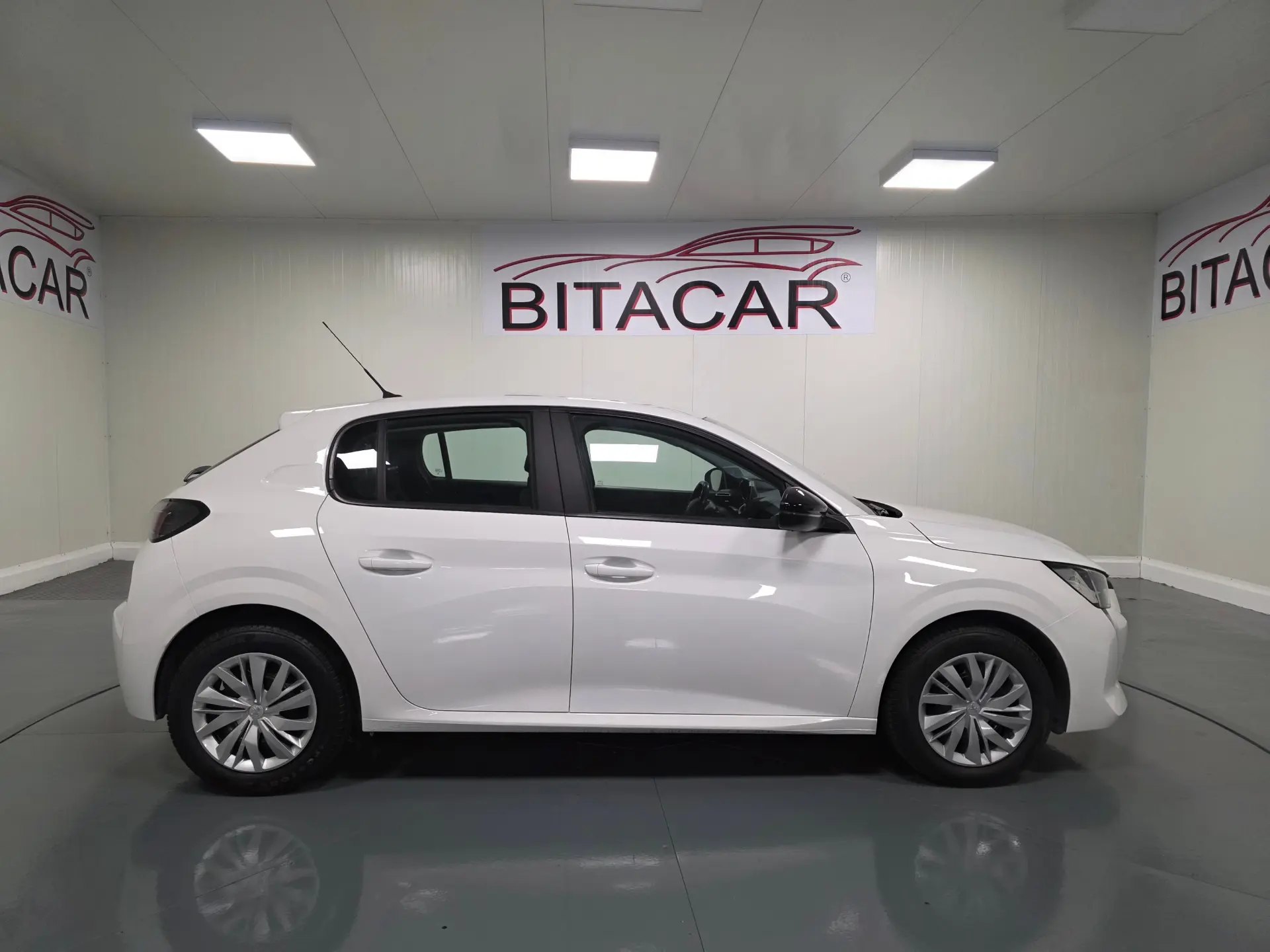Peugeot 208 1.2 ACTIVE 42
