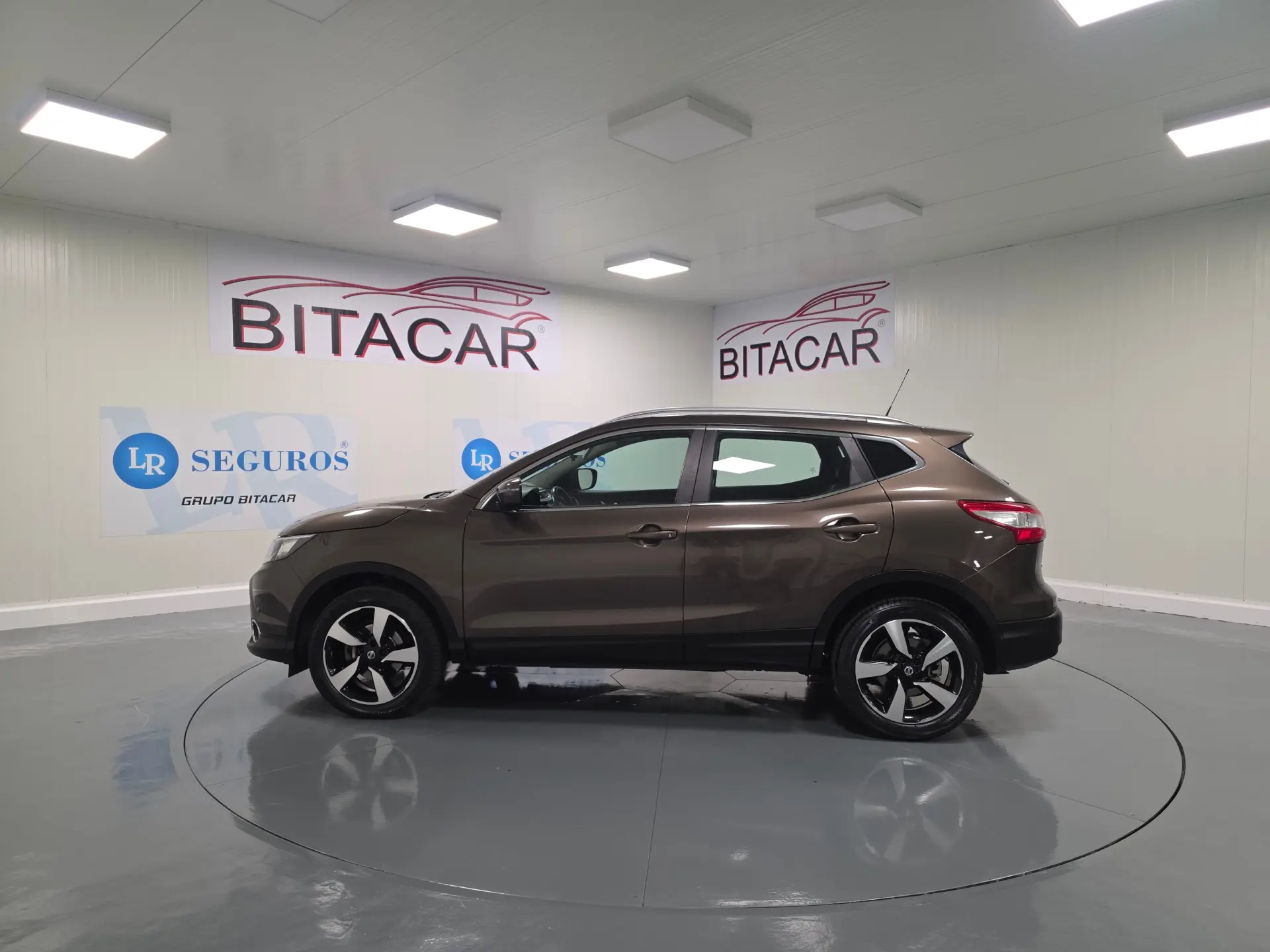 Nissan Qashqai 1.5 dCi N-Connecta Led 23