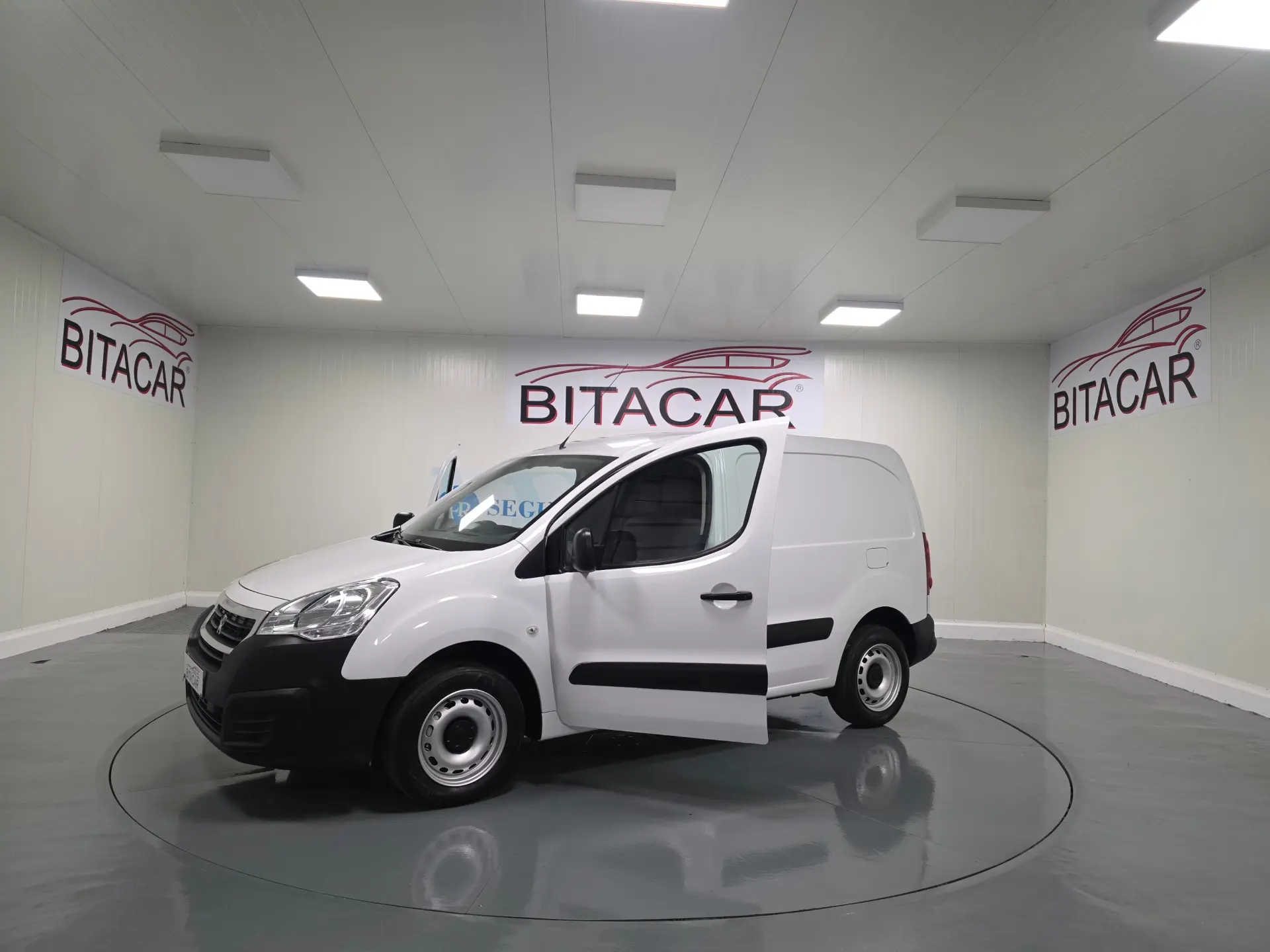 Peugeot Partner 1.6 HDI L1 PACK CD CLIM 21