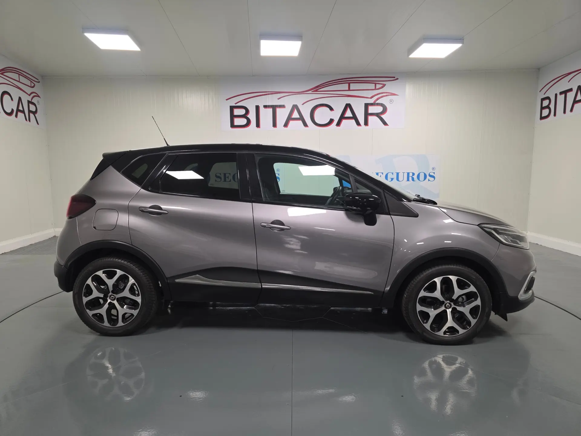 Renault Captur 1.5 DCI EXCLUSIVE 49