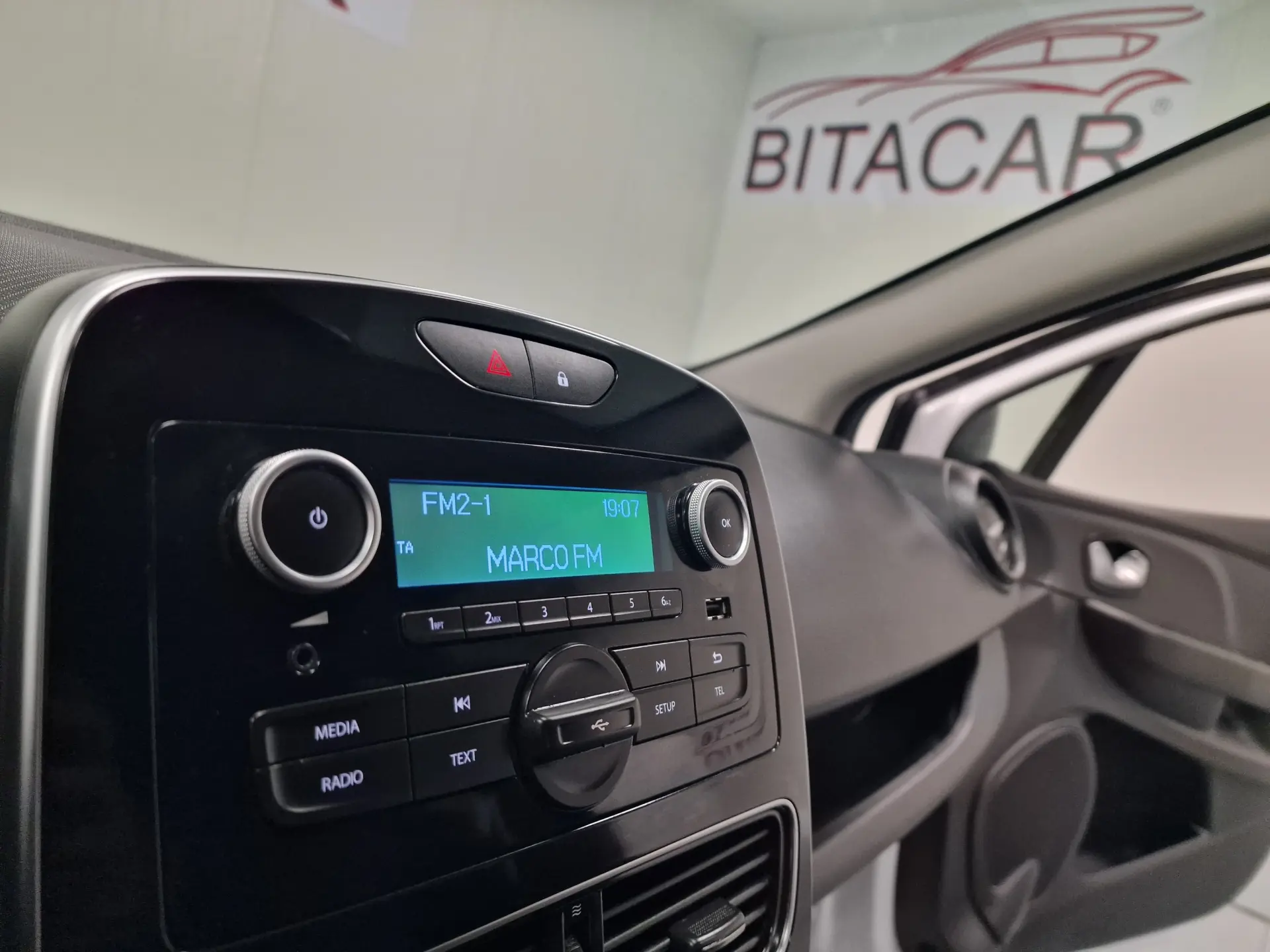 Renault Clio SOCIETE 1.5 DCI ZEN IVA DEDUTIVEL 21