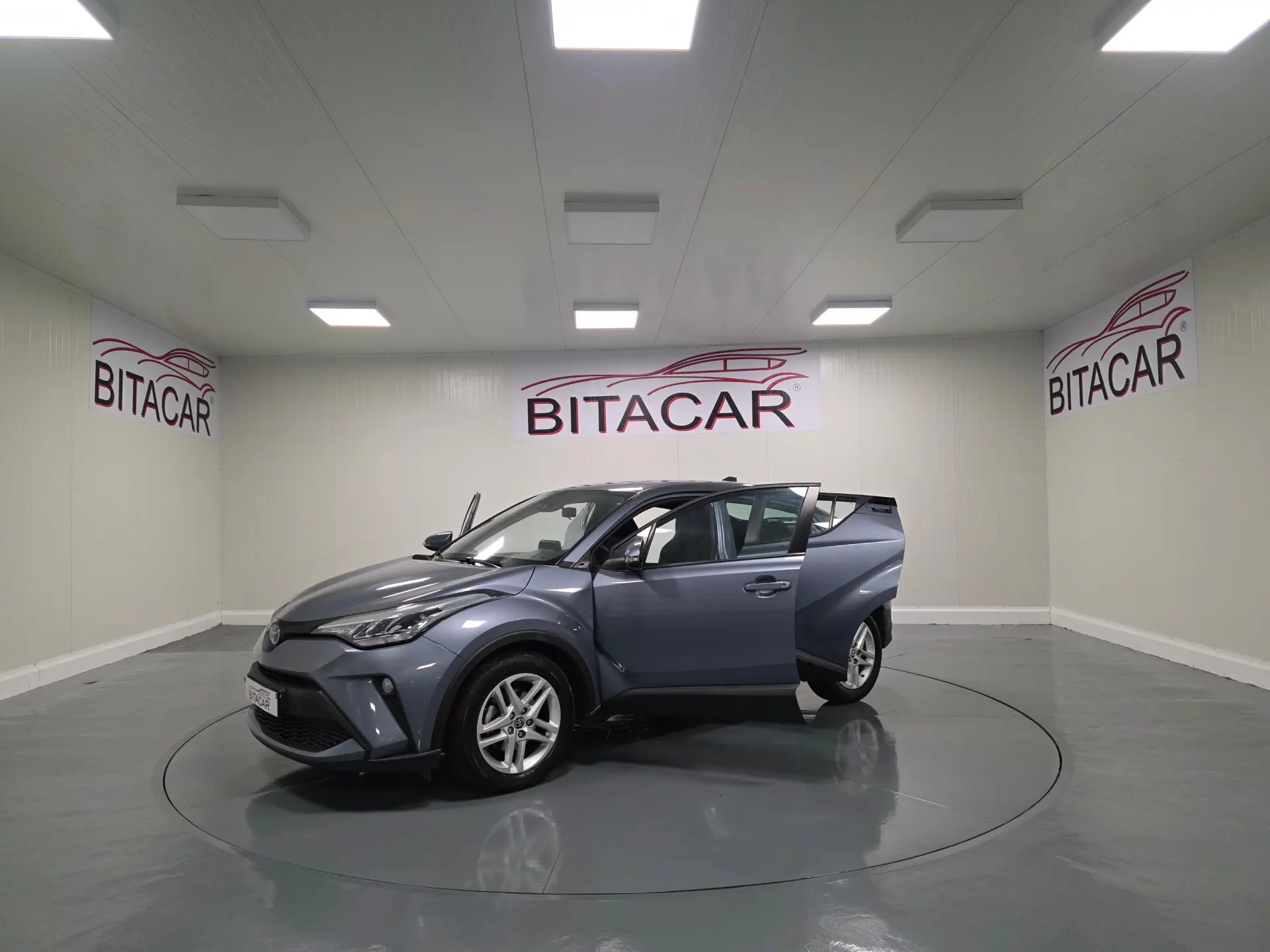 Toyota C-HR 1.8 Hybrid Comfort 10