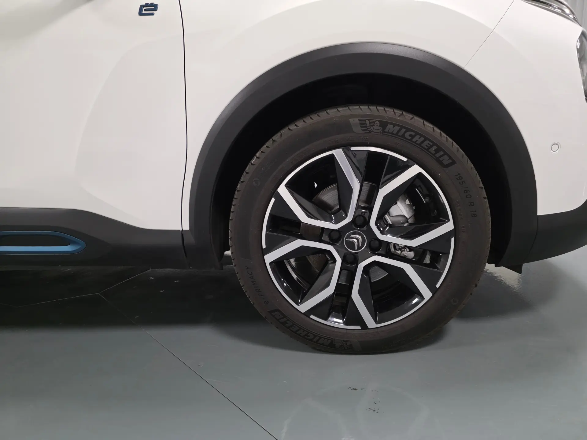 Citroen e-C4 SHINE 5