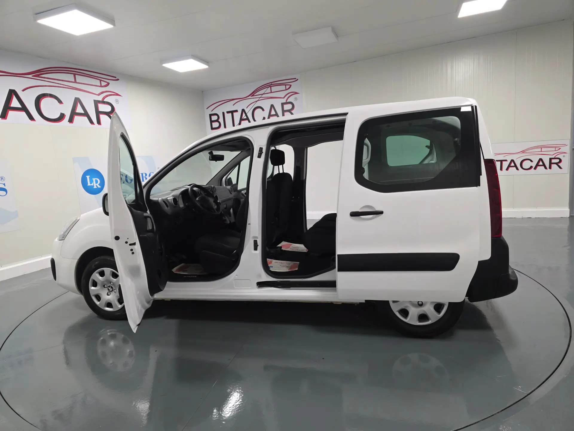 Peugeot Partner TEPEE 1.6 BLUEHDI 5 LUGARES 45