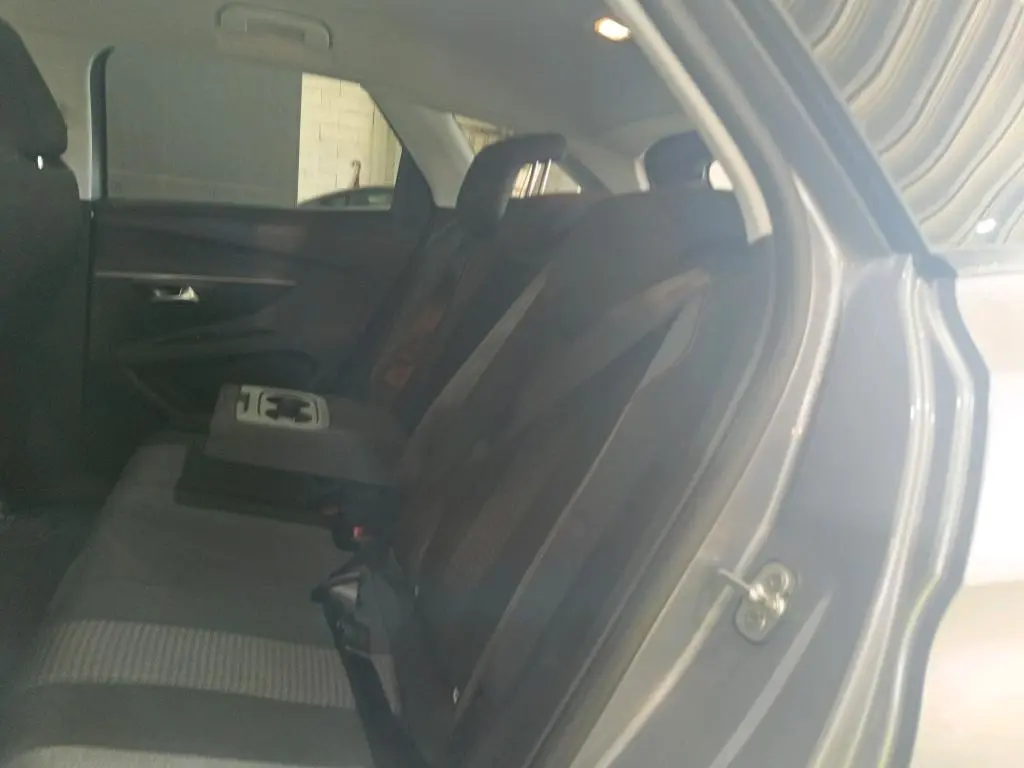 Peugeot 3008 1.5 BlueHDi Active 6
