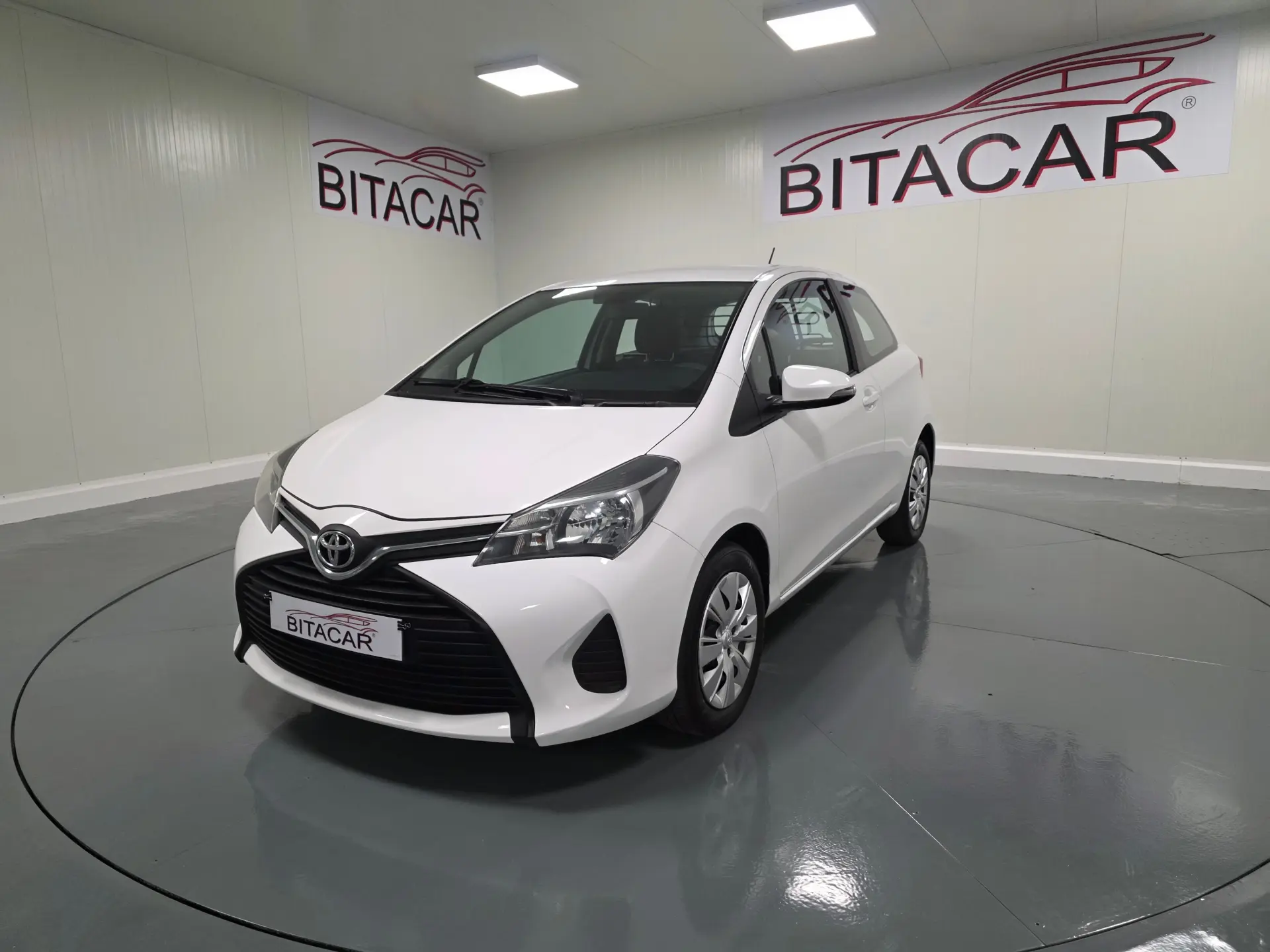 Toyota Yaris BIZZ 1.4 D-4D 90CV IVA DEDUTIVEL 13