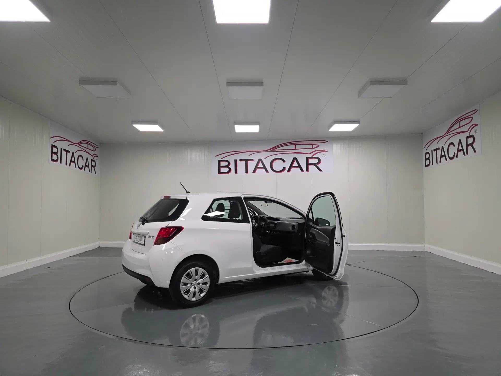 Toyota Yaris BIZZ 1.4 D-4D 90CV IVA DEDUTIVEL 66