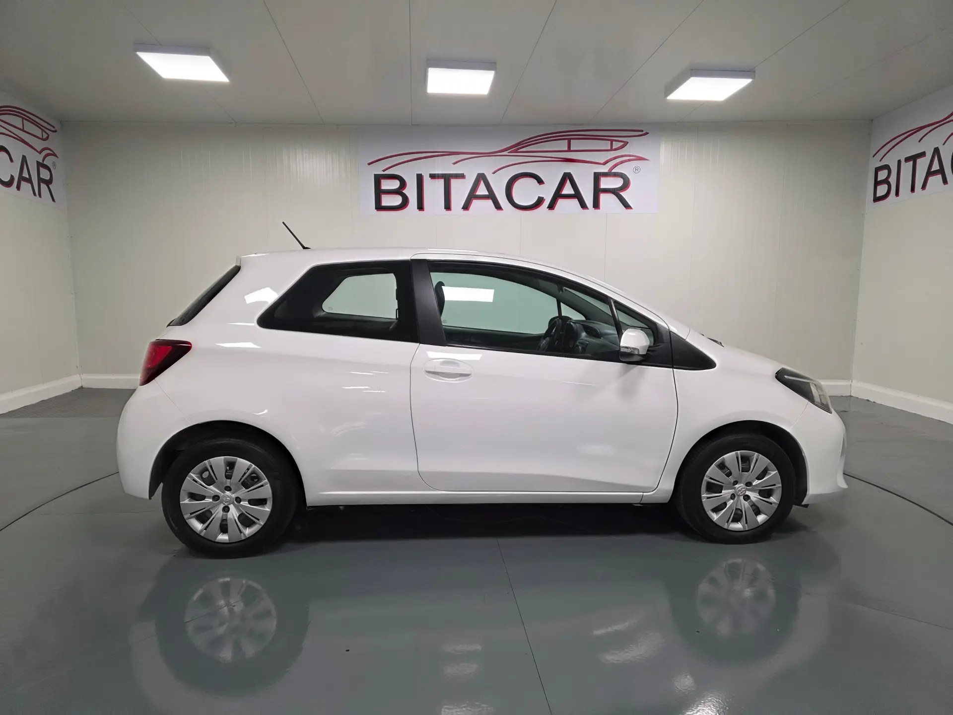Toyota Yaris BIZZ 1.4 D-4D 90CV IVA DEDUTIVEL 46