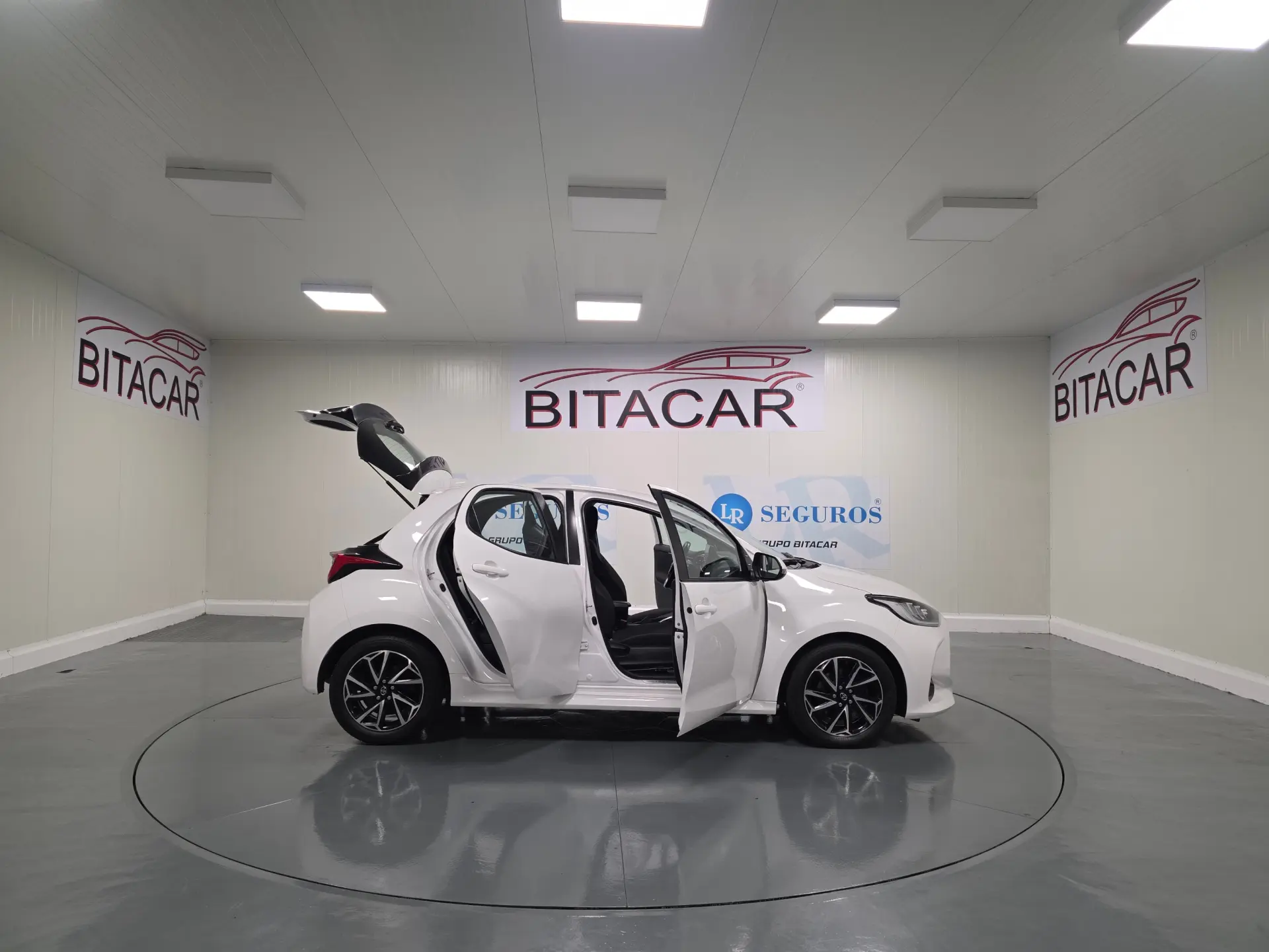 Toyota Yaris 1.5 HDF EXCLUSIVE 62