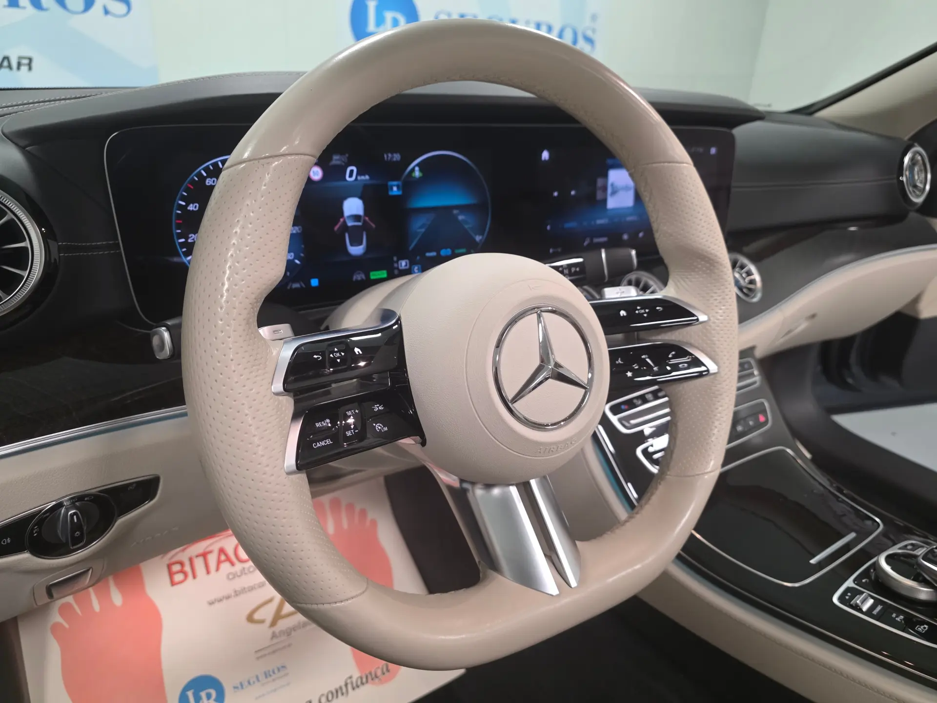 Mercedes-Benz E 300 AMG CABRIO 90