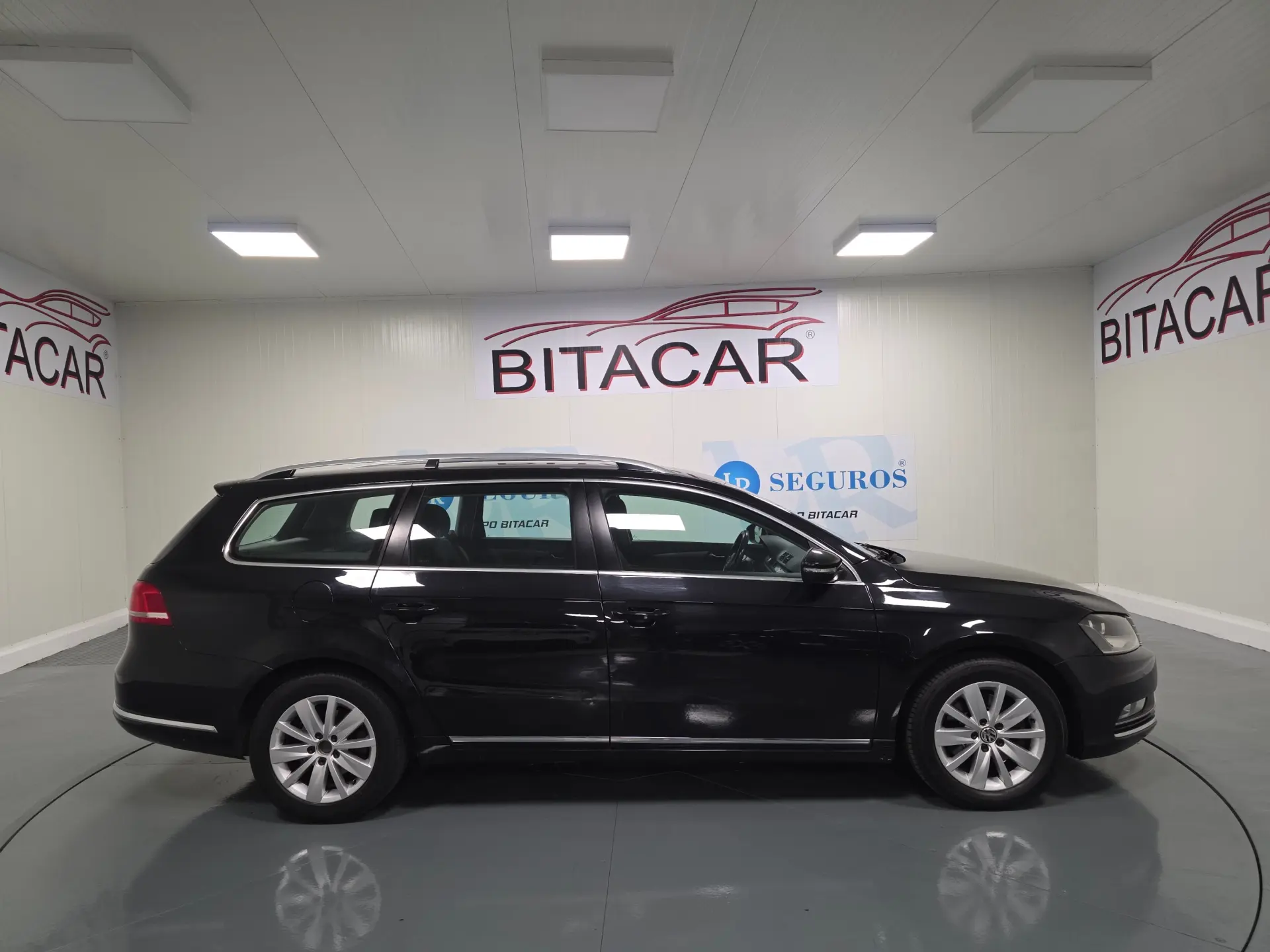 Volkswagen Passat 1.6 TDI Confortline 28