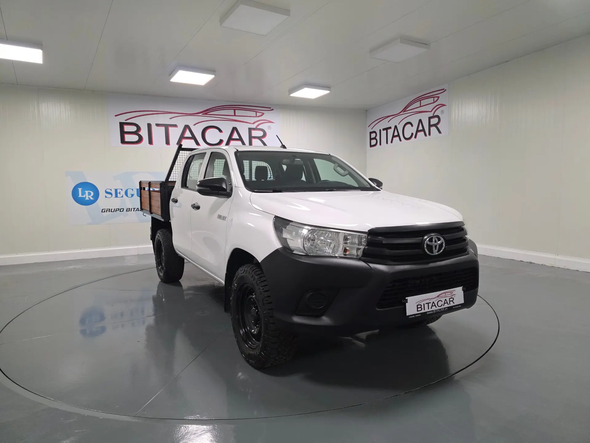 Toyota Hilux 2.4 D-4D 4WD CD CH 1