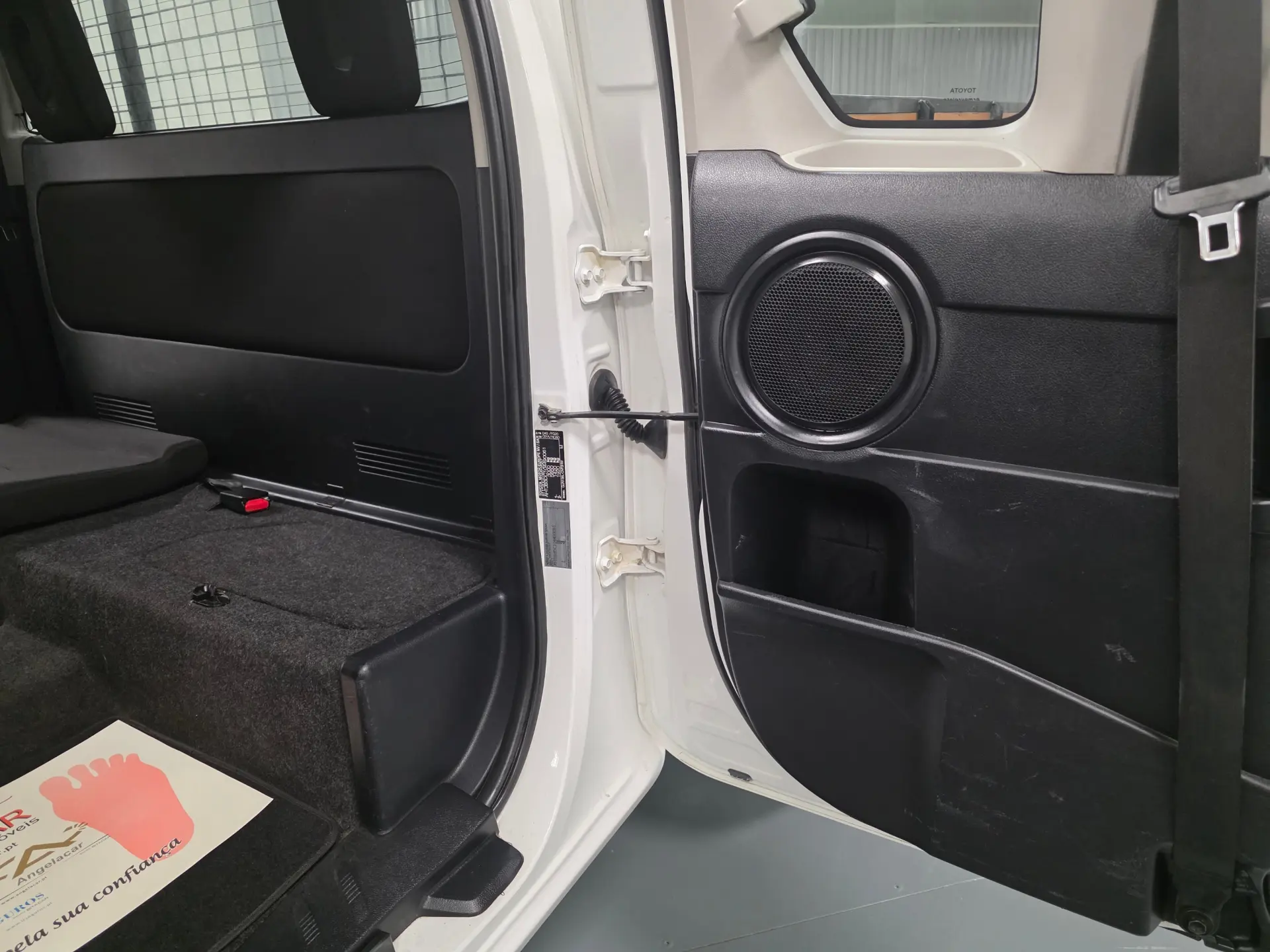 Toyota Hilux 2.4 D-4D 2WD CD 9