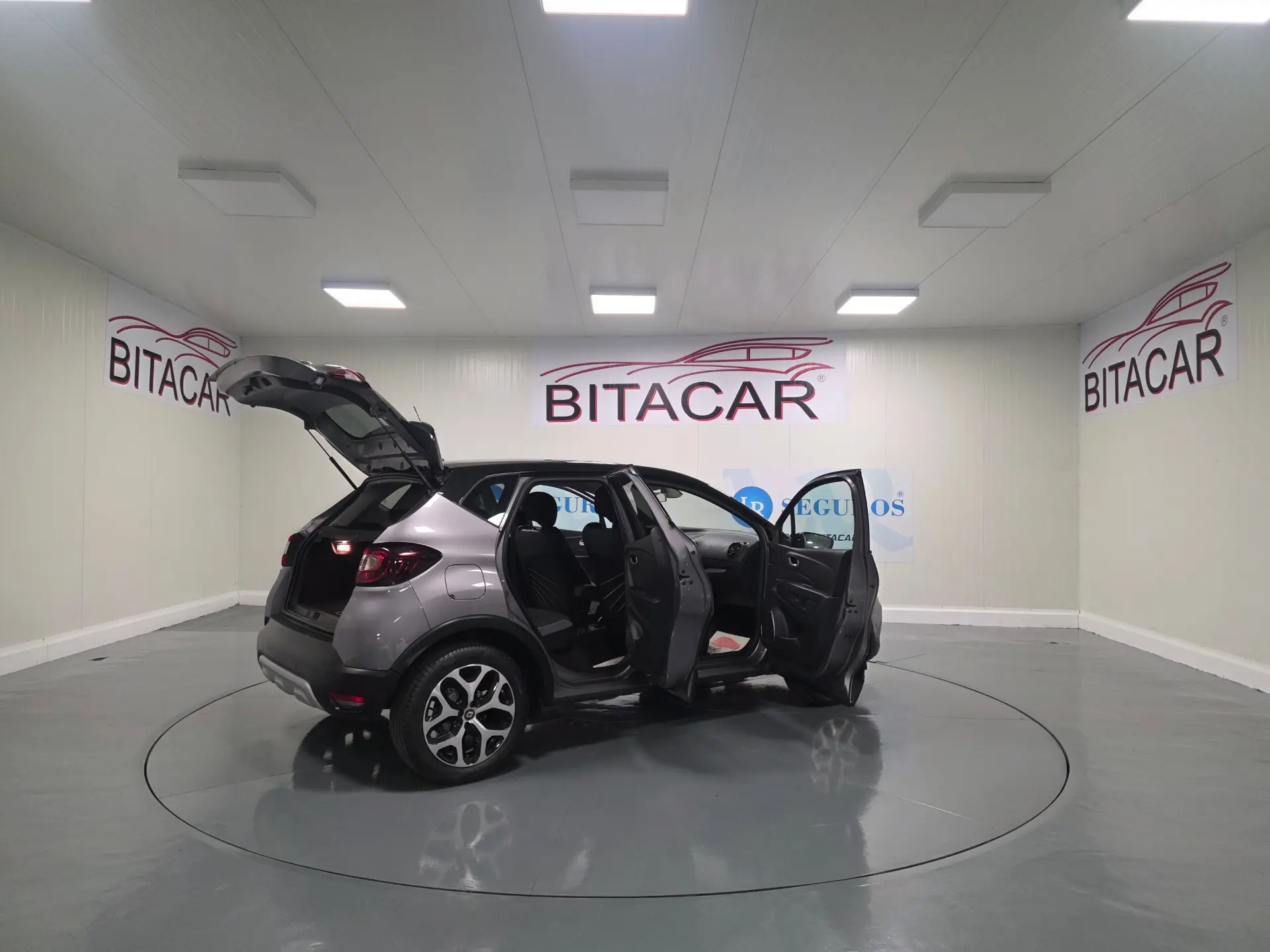 Renault Captur 1.5 DCI EXCLUSIVE 62