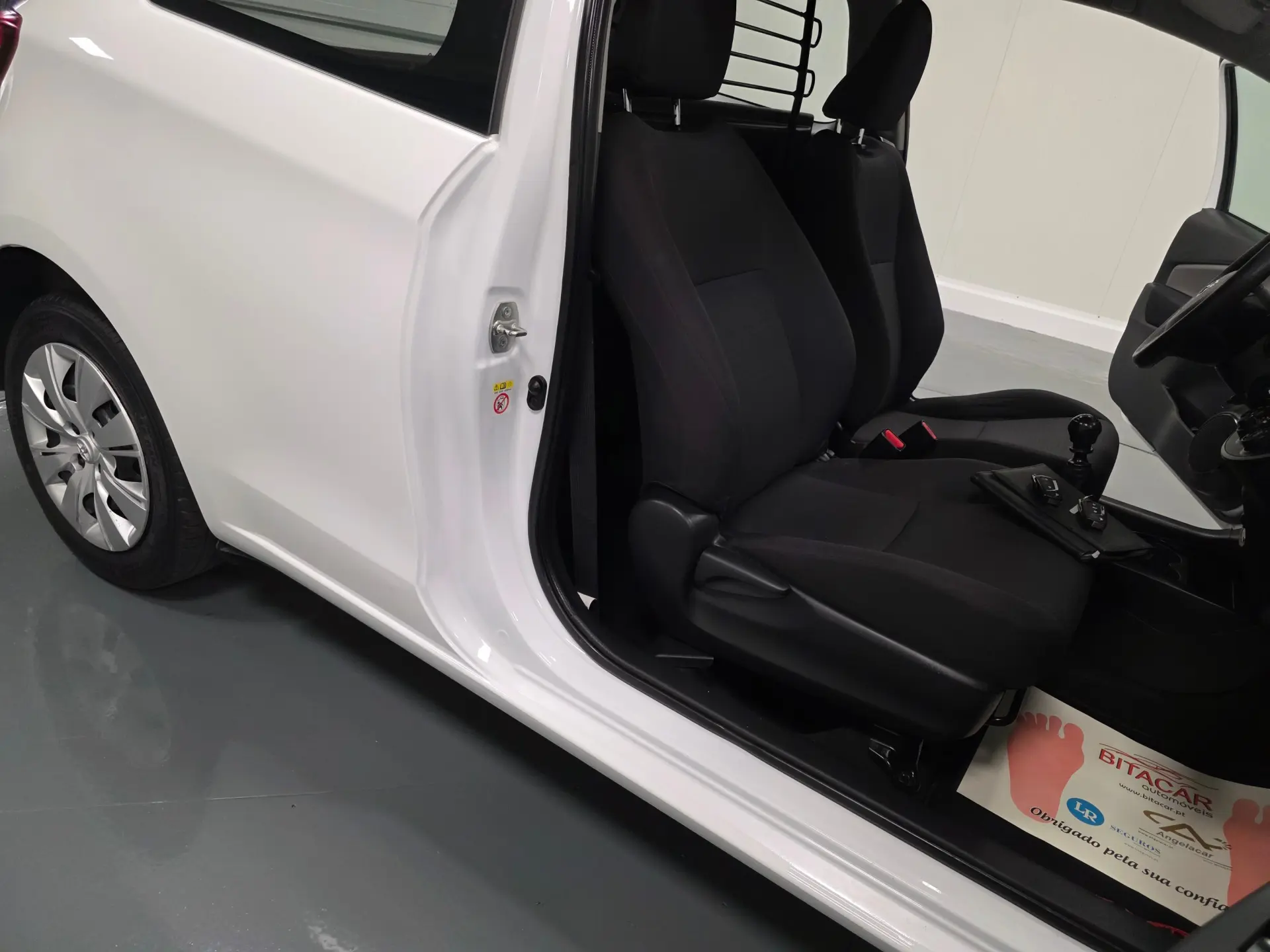 Toyota Yaris BIZZ 1.4 D-4D 90CV IVA DEDUTIVEL 74