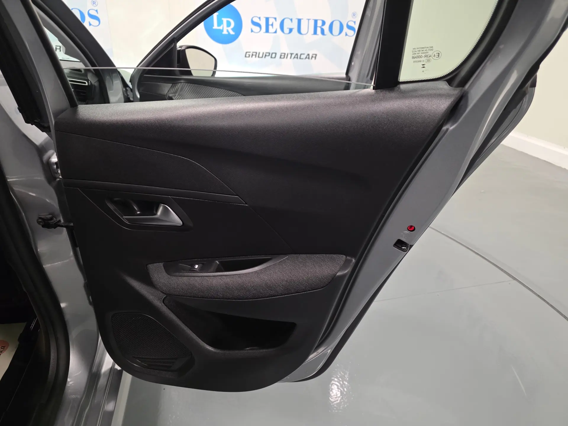 Peugeot 208 1.2 STYLE 57