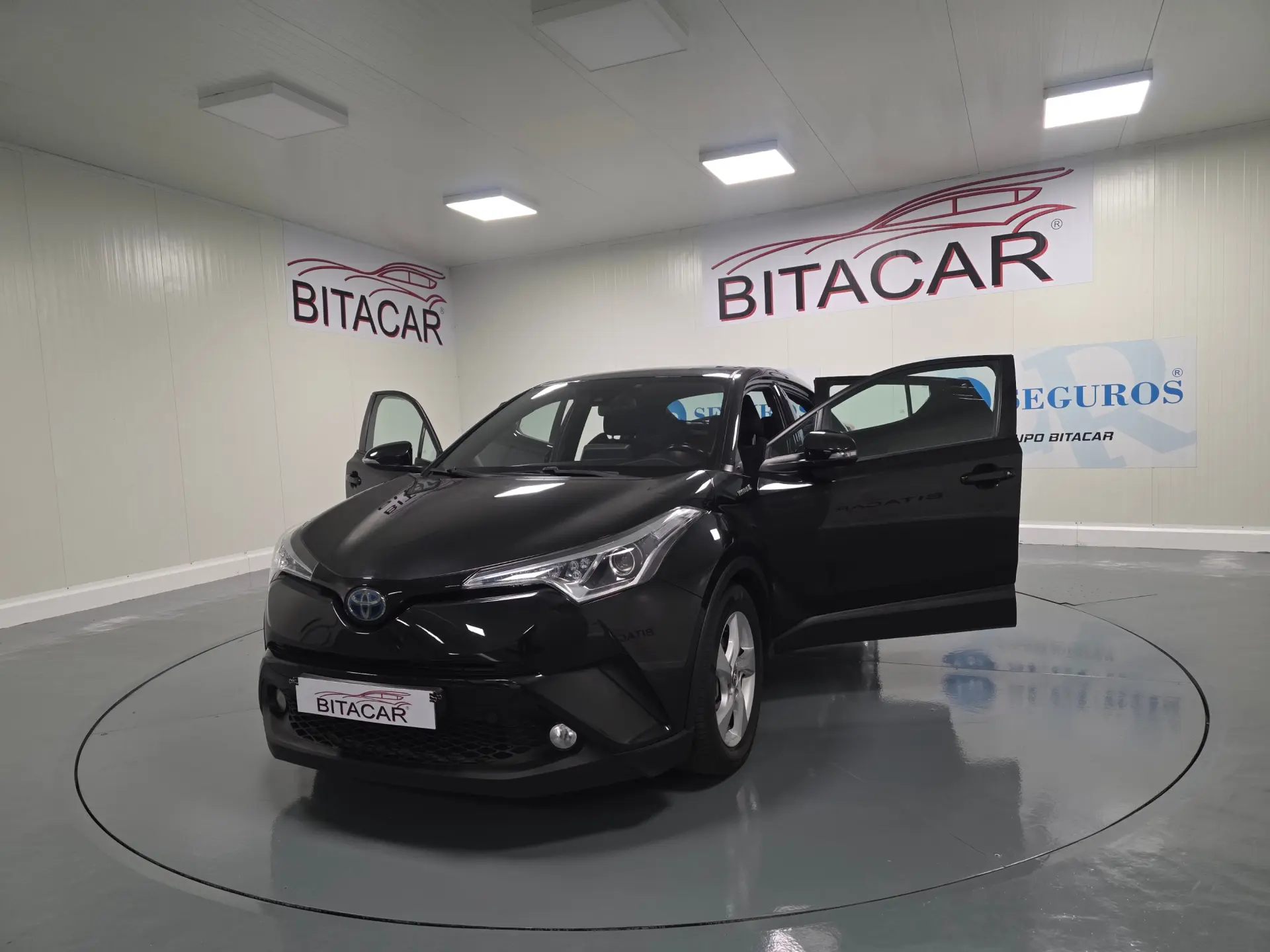 Toyota C-HR 1.8 HSD CONFORT 15