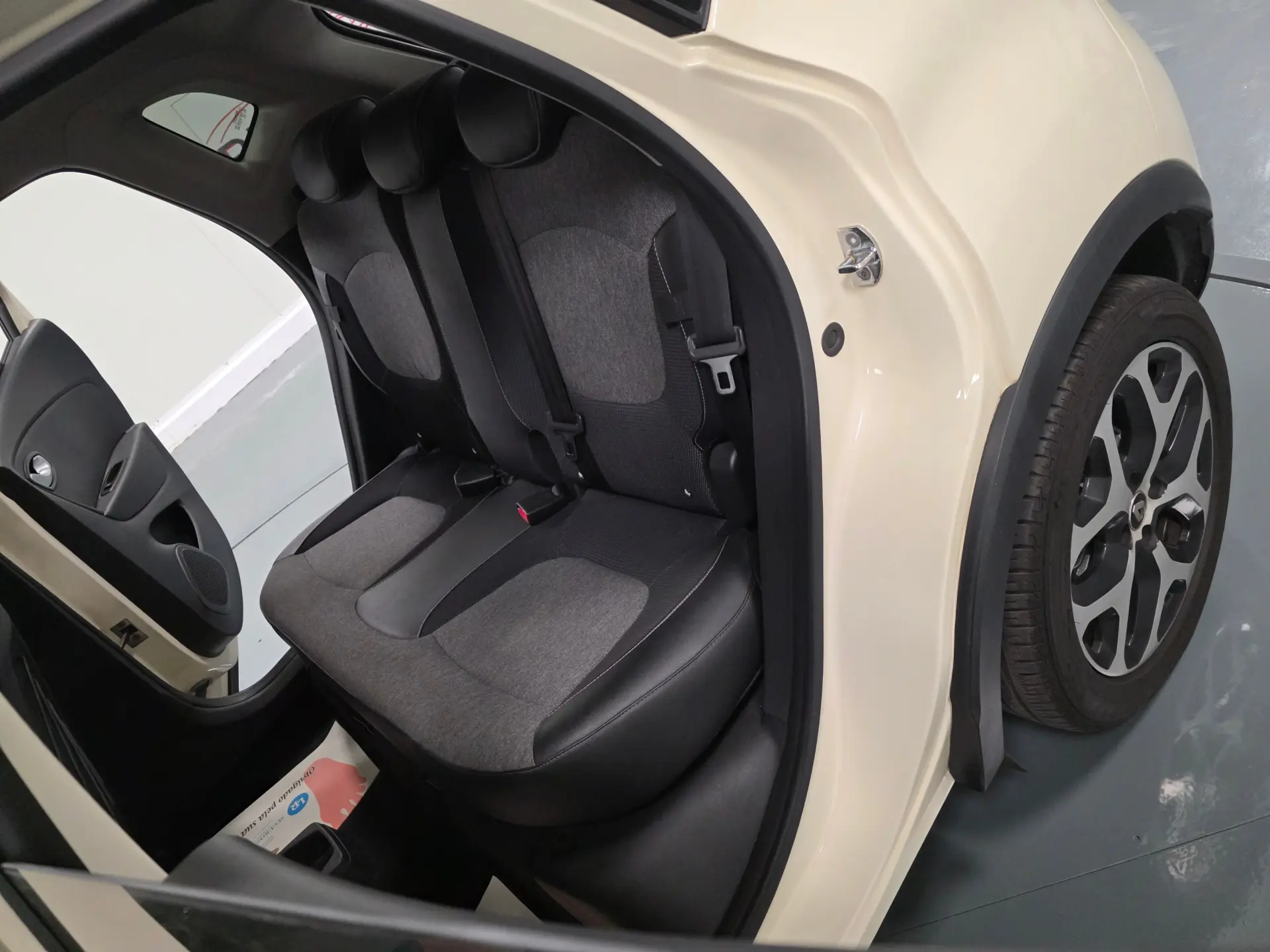 Renault Captur 1.5 DCI EXCLUSIVE 5