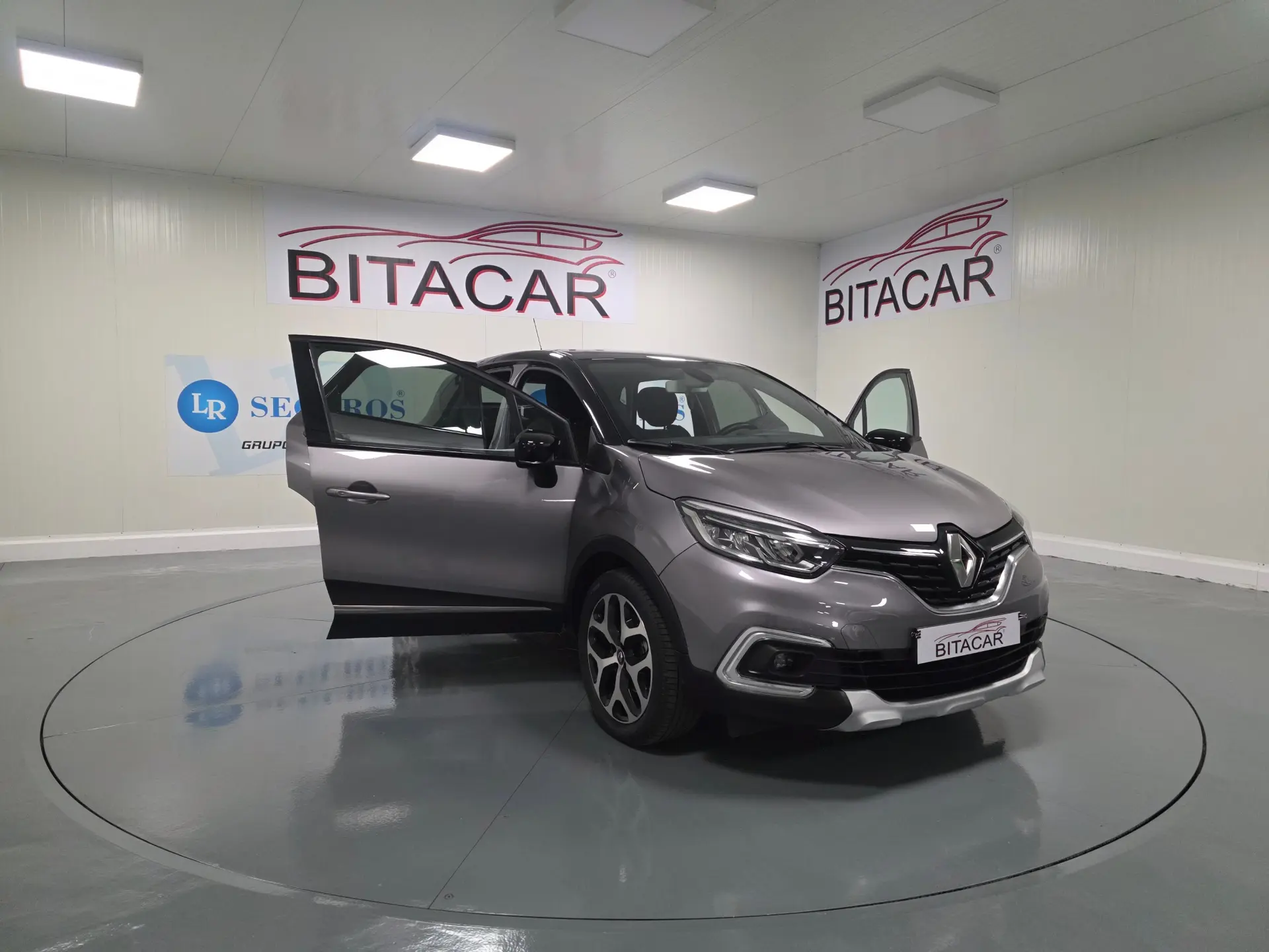 Renault Captur 1.5 DCI EXCLUSIVE 20