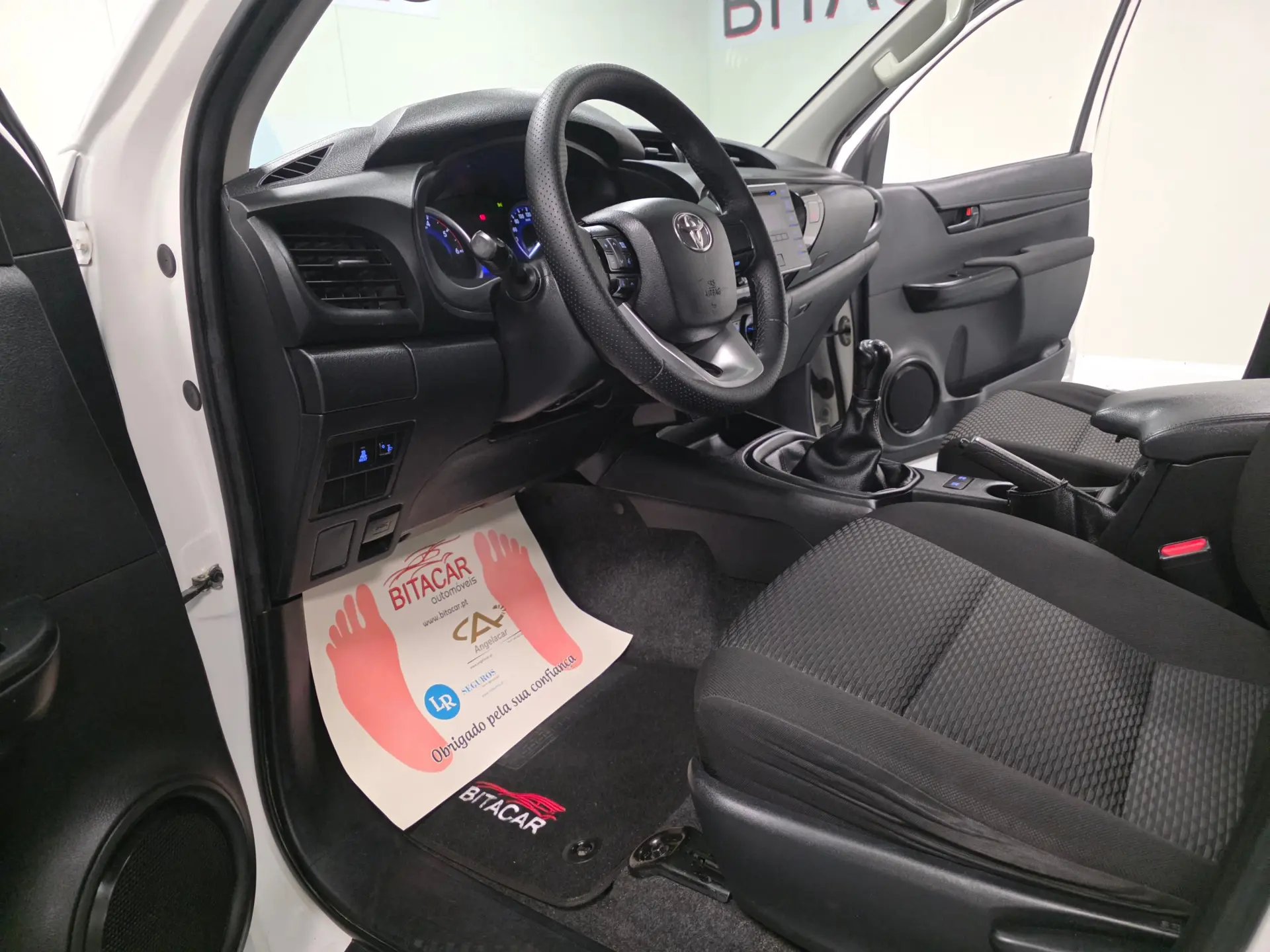 Toyota Hilux 2.4 D-4D 4WD CD CH 80