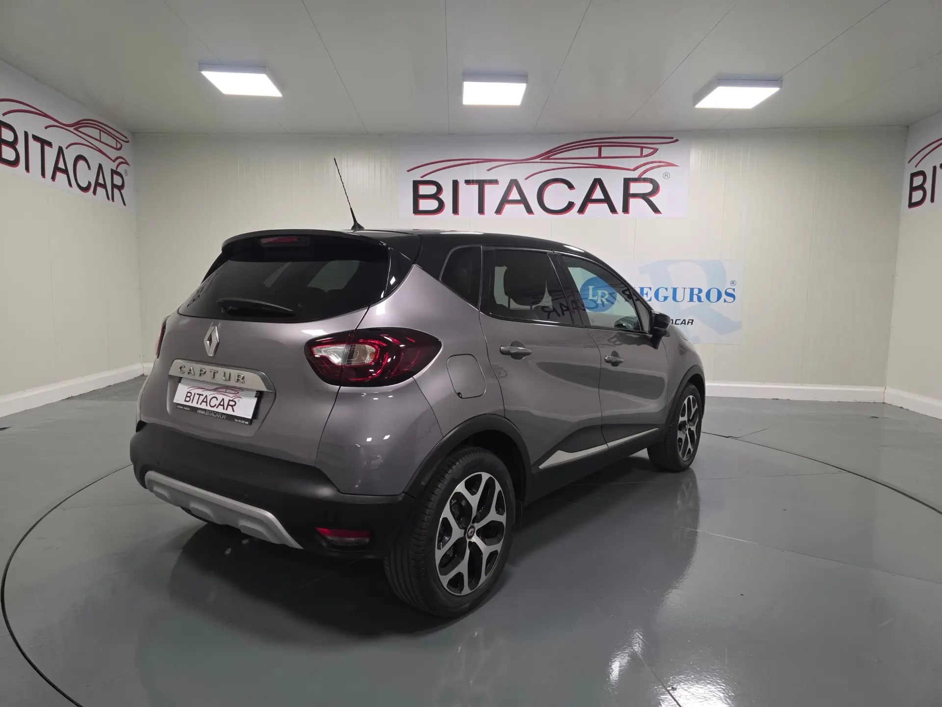 Renault Captur 1.5 DCI EXCLUSIVE 47