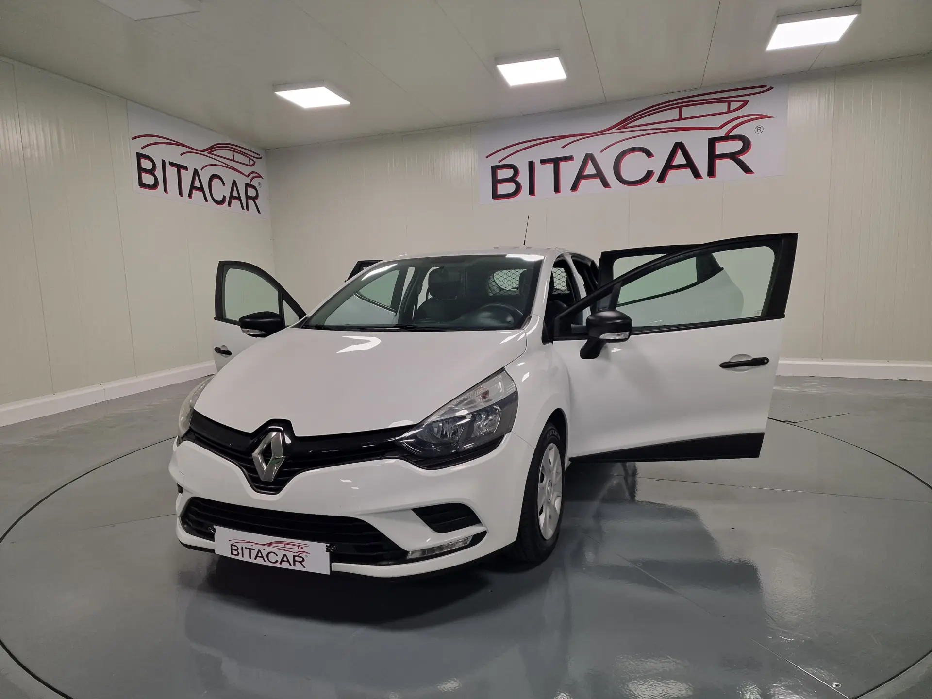 Renault Clio SOCIETE 1.5 DCI ZEN IVA DEDUTIVEL 3