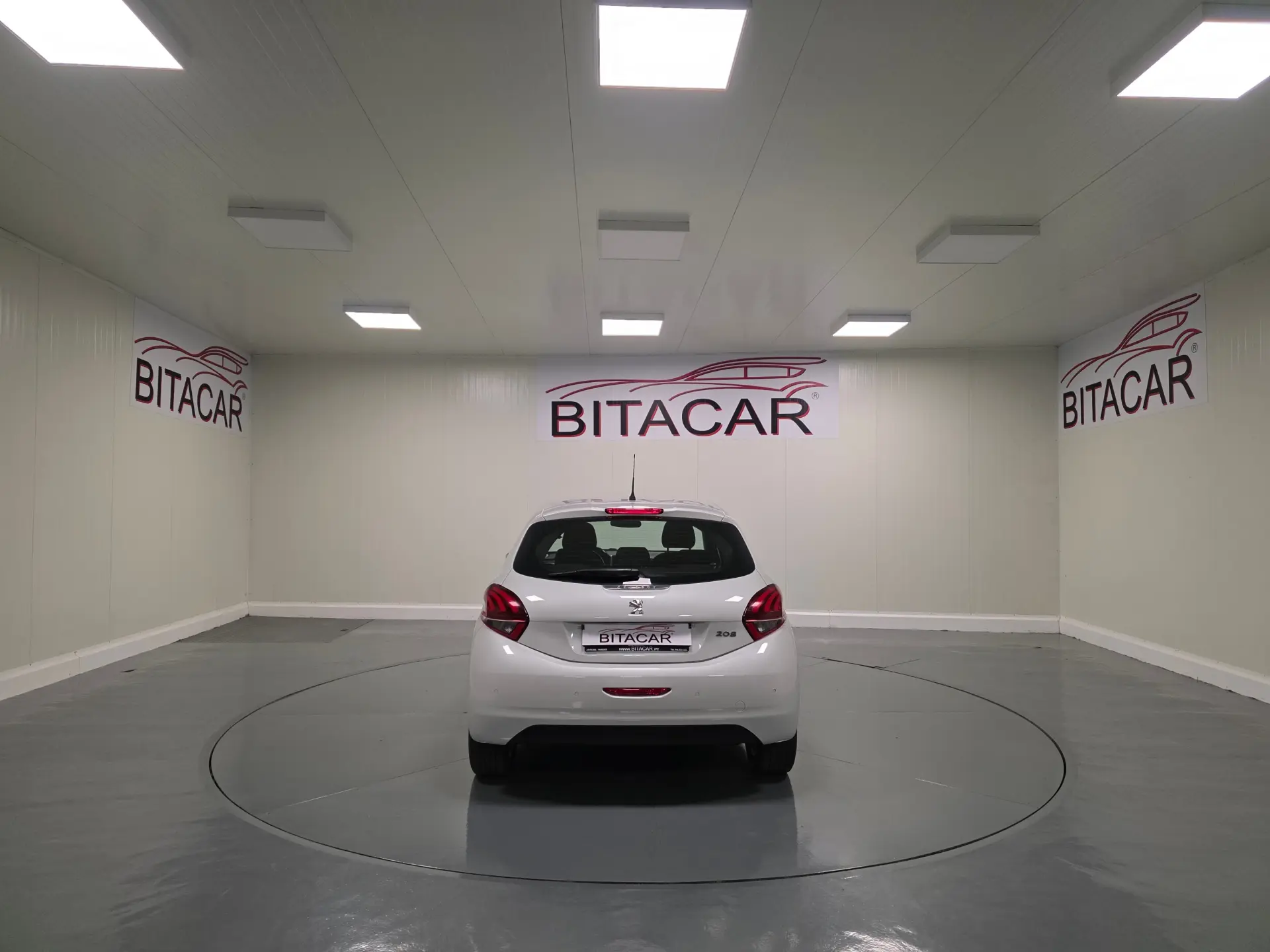 Peugeot 208 1.6 BlueHDi Allure 6