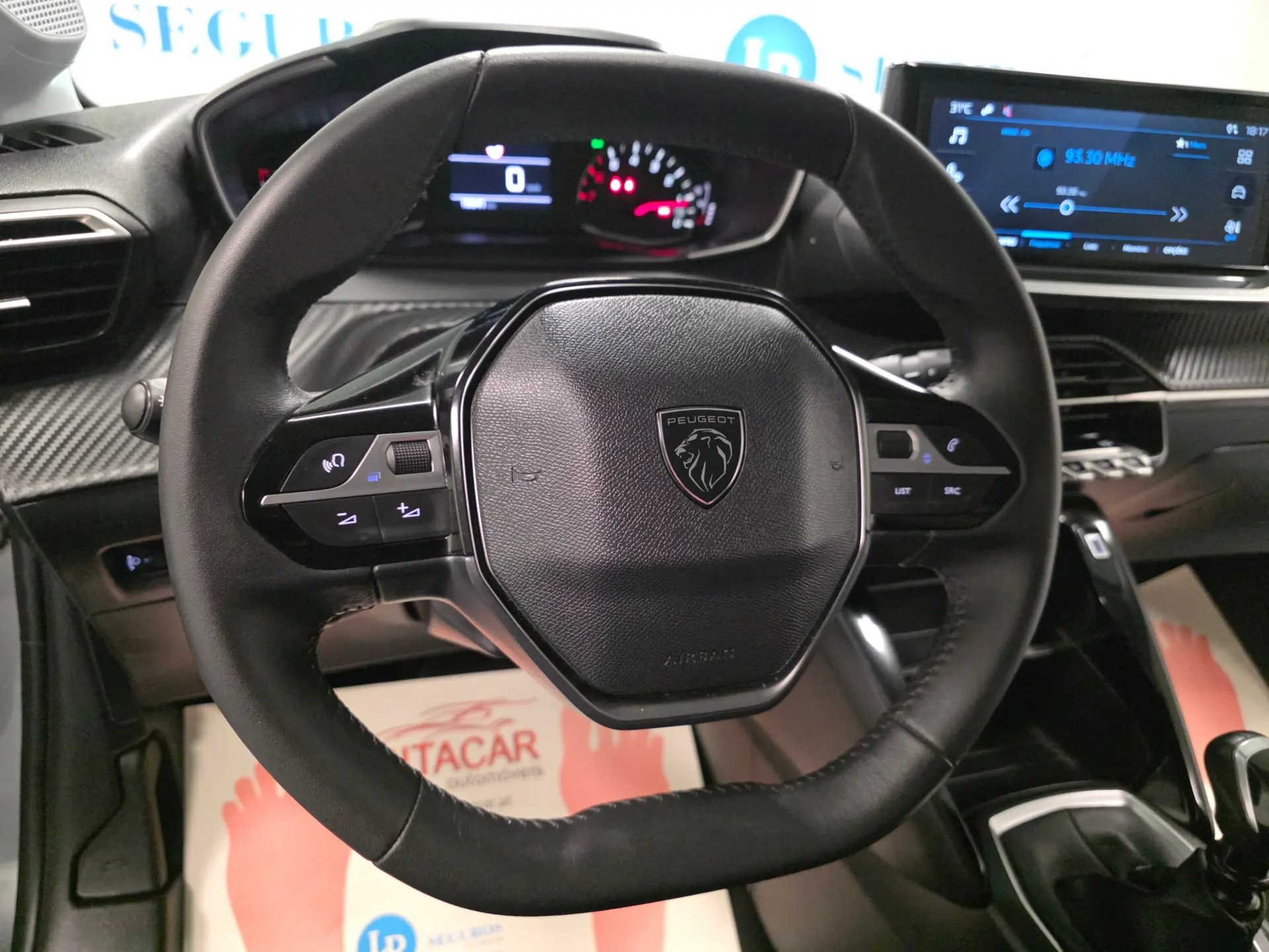 Peugeot 208 1.2 STYLE 92