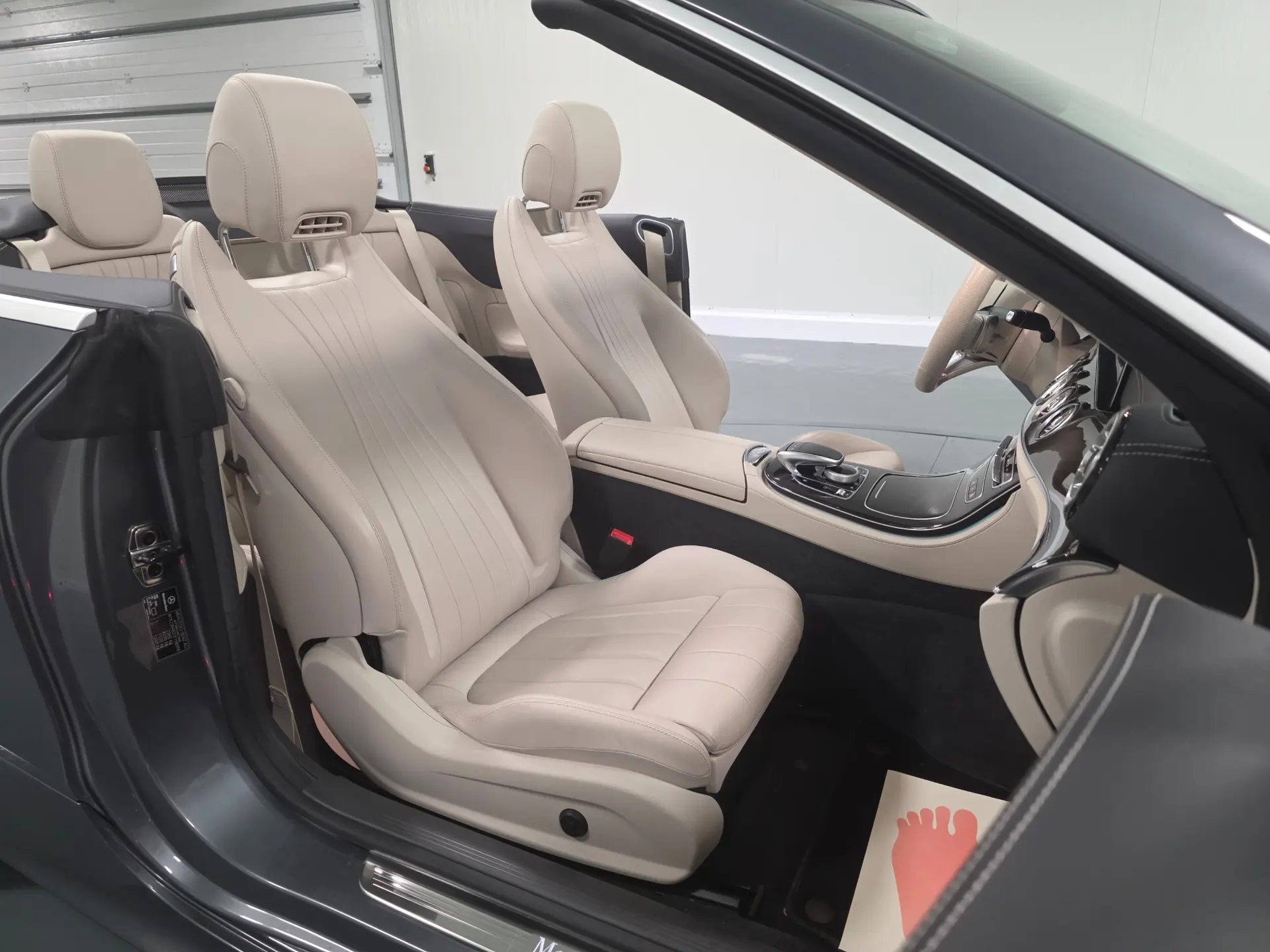 Mercedes-Benz E 300 AMG CABRIO 73