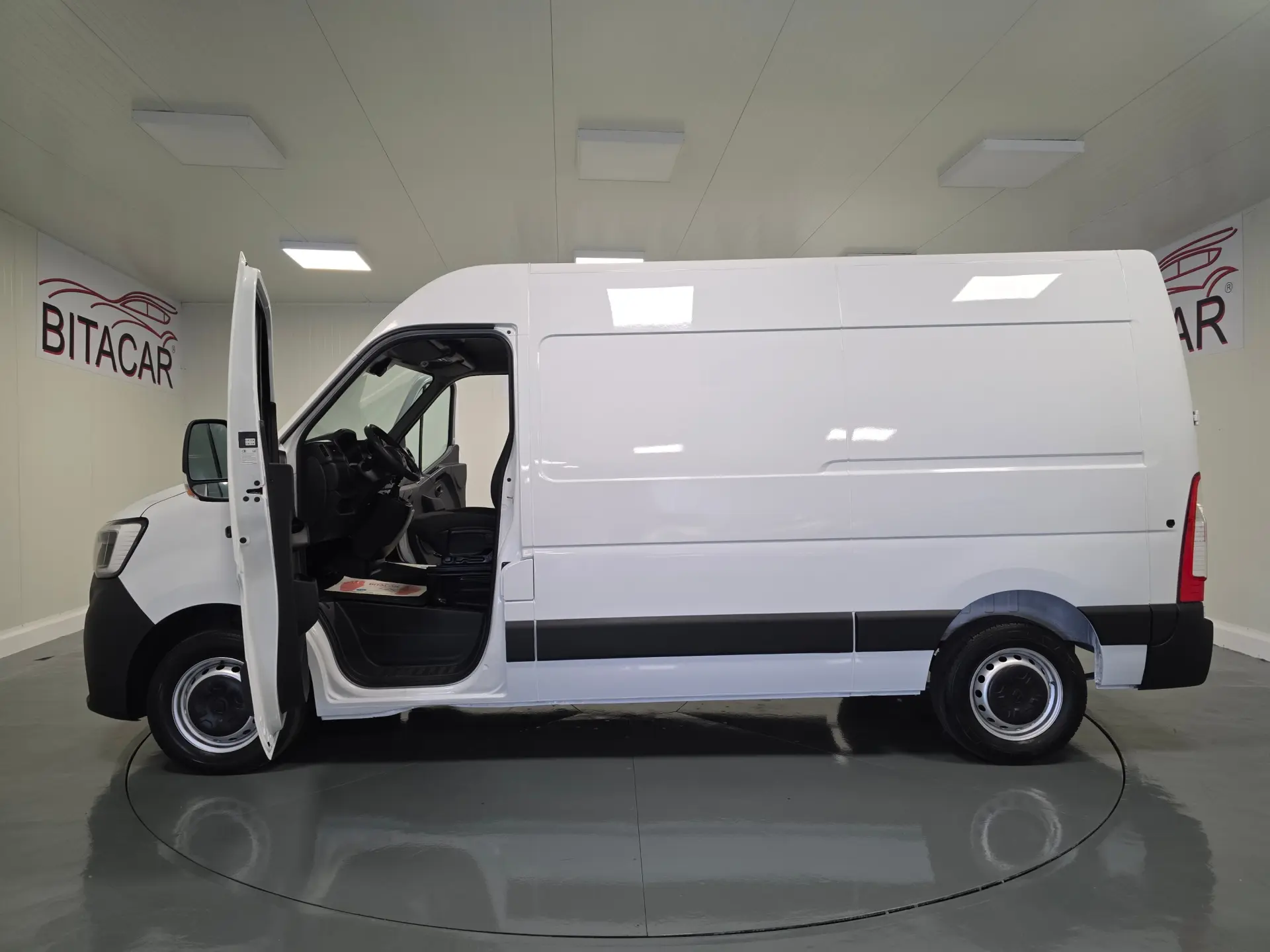 Renault Master L2H2 135CV IVA DEDUTIVEL 54