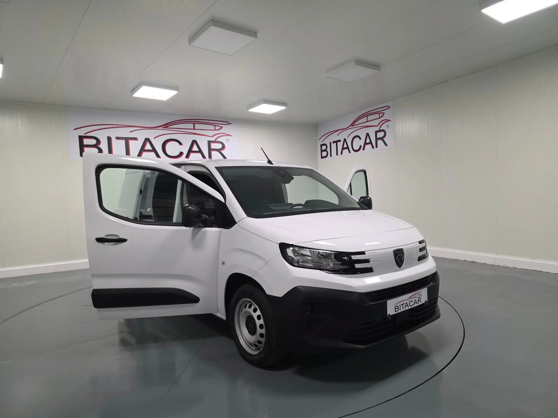 Peugeot Partner 1.5 BLUEHDI 100CV LONGA CAMARA TRASEIRA 21