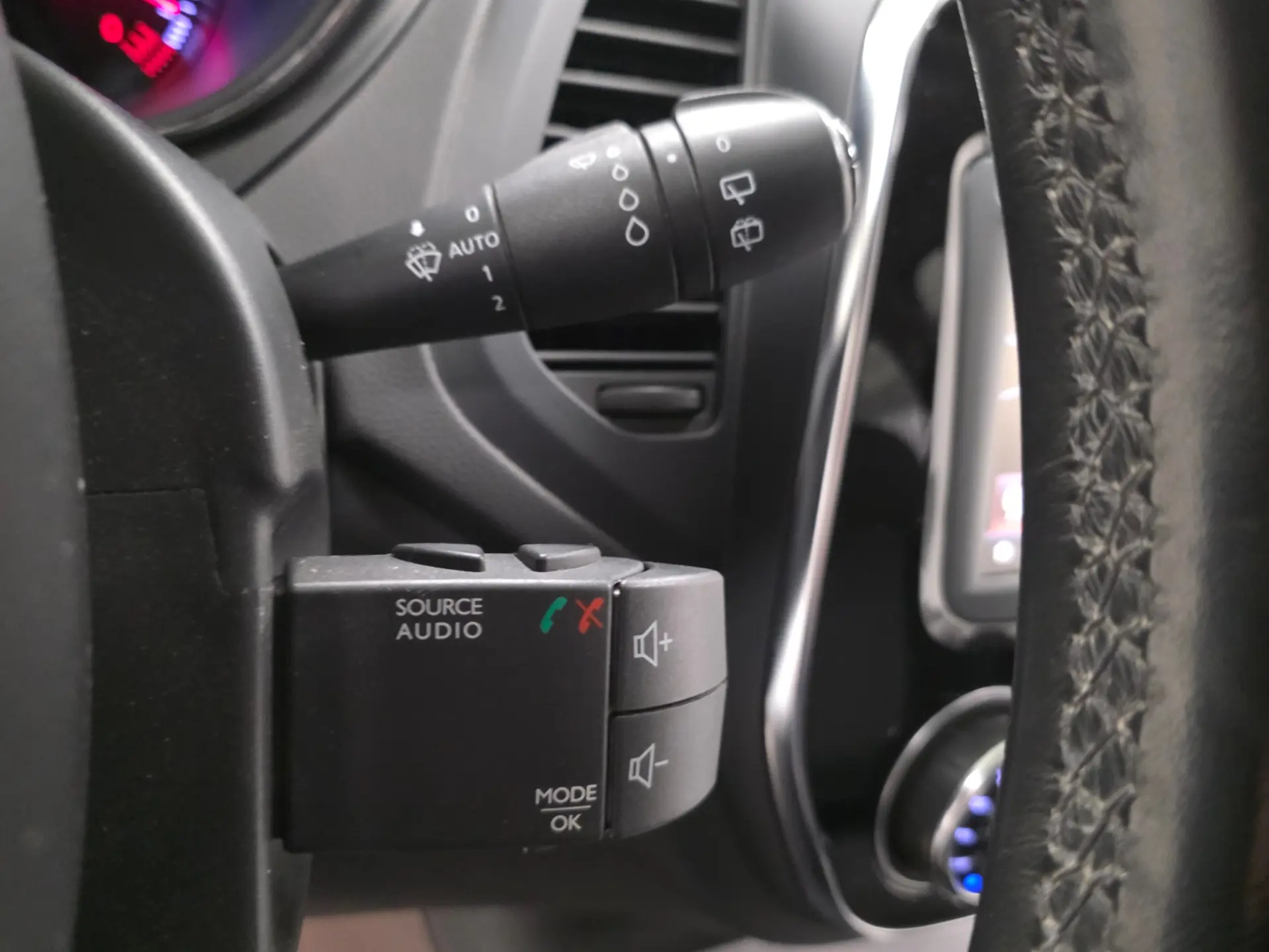 Renault Captur 1.5 DCI EXCLUSIVE 29