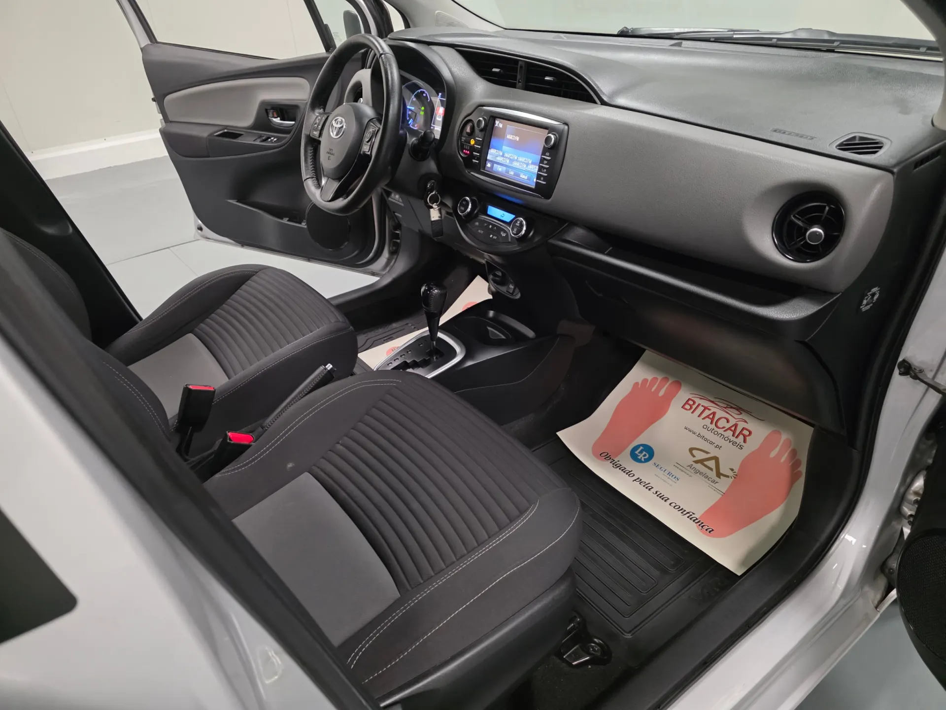 Toyota Yaris 1.5 HSD Comfort+P.Style 9