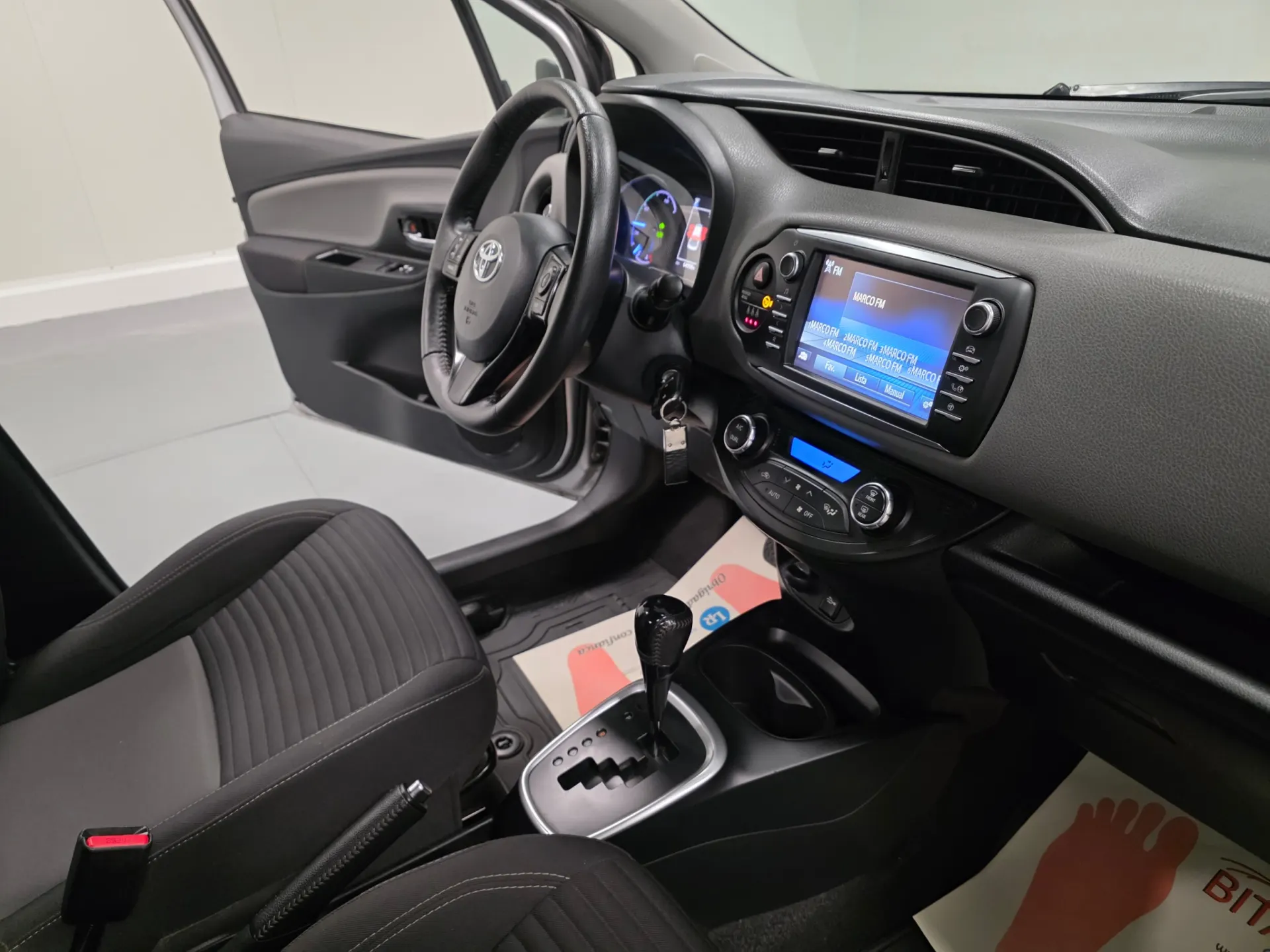Toyota Yaris 1.5 HSD Comfort+P.Style 11
