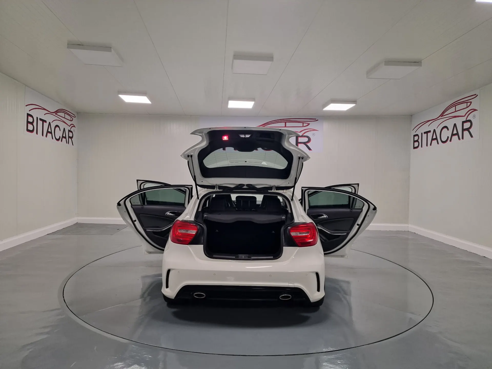 Mercedes-Benz A 180 CDI STYLE KIT AMG 8