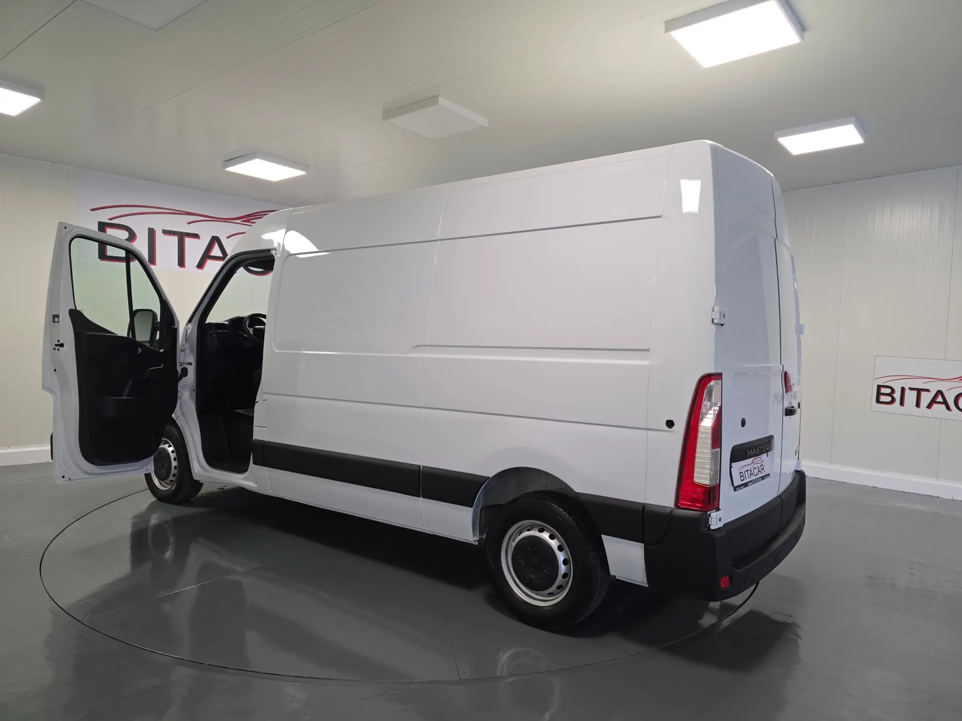 Renault Master L2H2 135CV IVA DEDUTIVEL 59